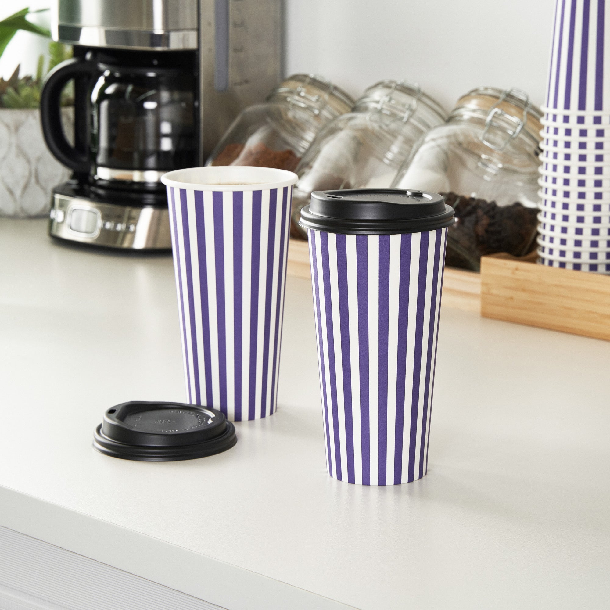 Restpresso 20 oz Purple and White Stripe Paper Single Wall Coffee Cup - with Black Lid - 3 1/2"x 3 1/2"x 6 1/4" - 400 count box