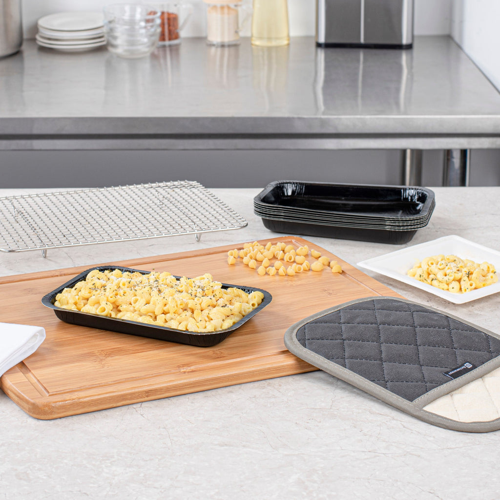 Pastry Tek 15 oz Rectangle Black Paperboard Tray - Oven-Safe - 8 1/4" x 5 1/2" x 1" - 100 count box