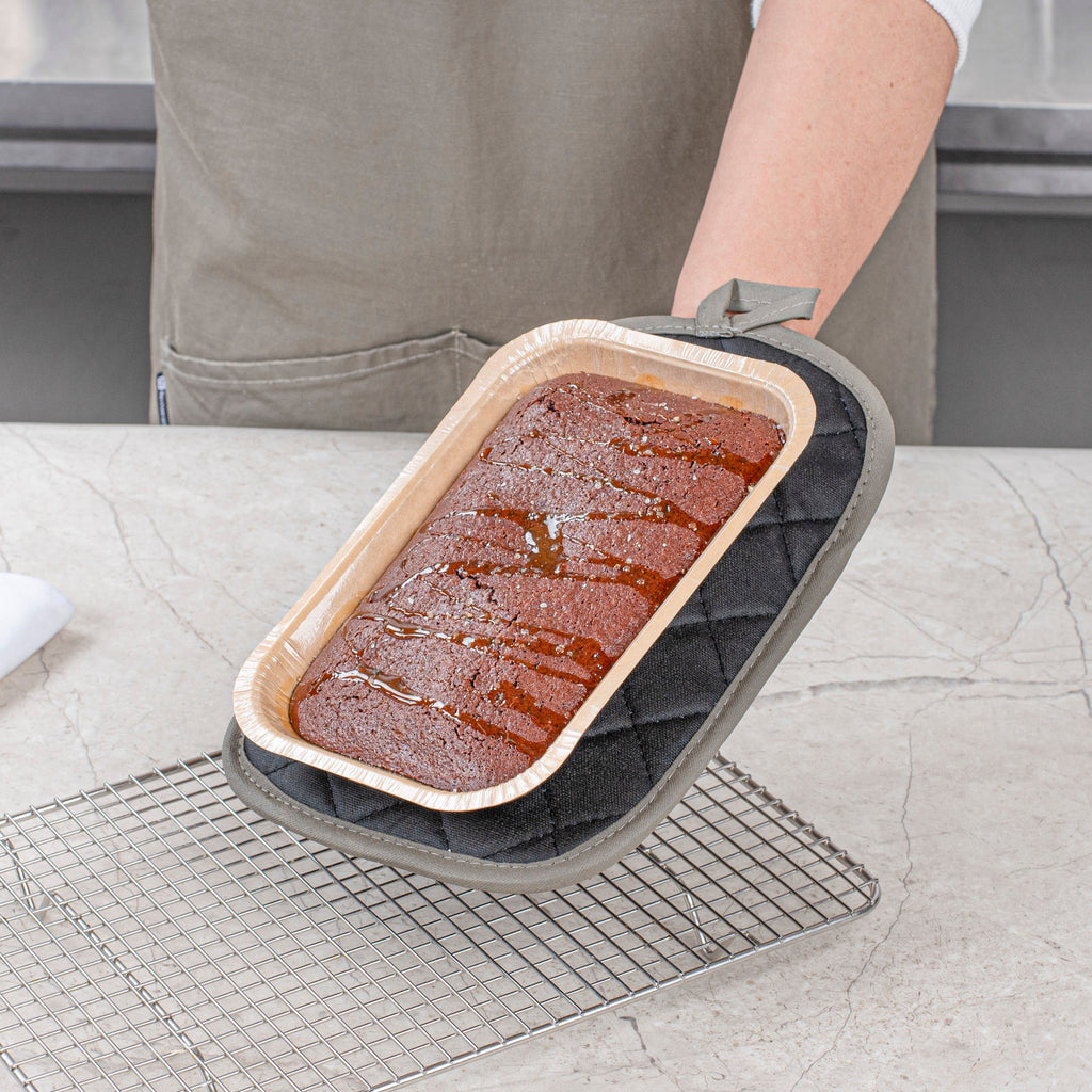 Pastry Tek 15 oz Rectangle Kraft Paperboard Tray - Oven-Safe - 8 1/4" x 5 1/2" x 1" - 25 count box