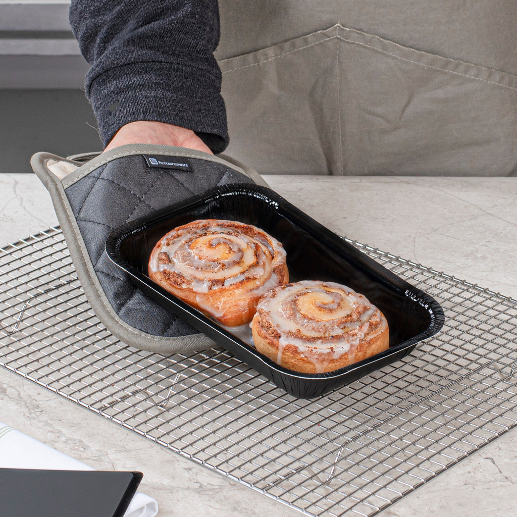Pastry Tek 24 oz Rectangle Black Paperboard Tray - Oven-Safe - 8 1/4" x 5 1/2" x 1 1/2" - 100 count box