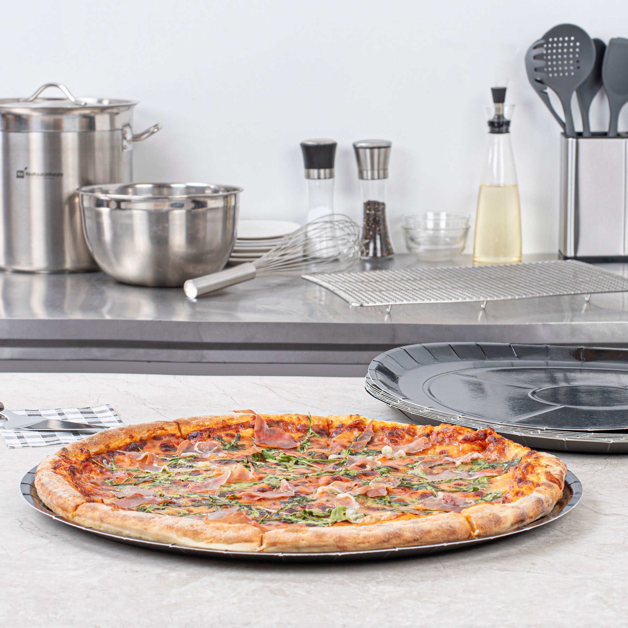 Eco Pie Round Black Paperboard Pizza Tray - Oven-Safe - 18'' - 50 count box