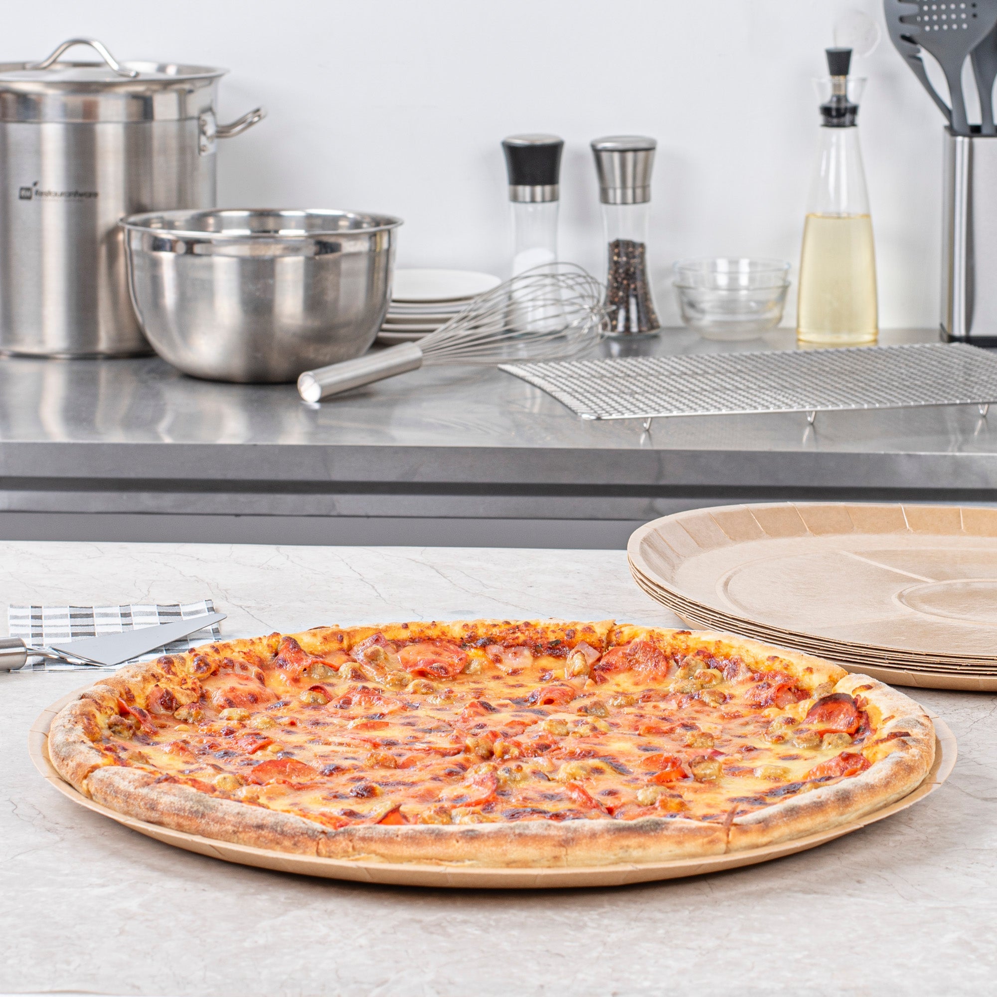 Eco Pie Round Kraft Paperboard Pizza Tray - Oven-Safe - 18'' - 25 count box