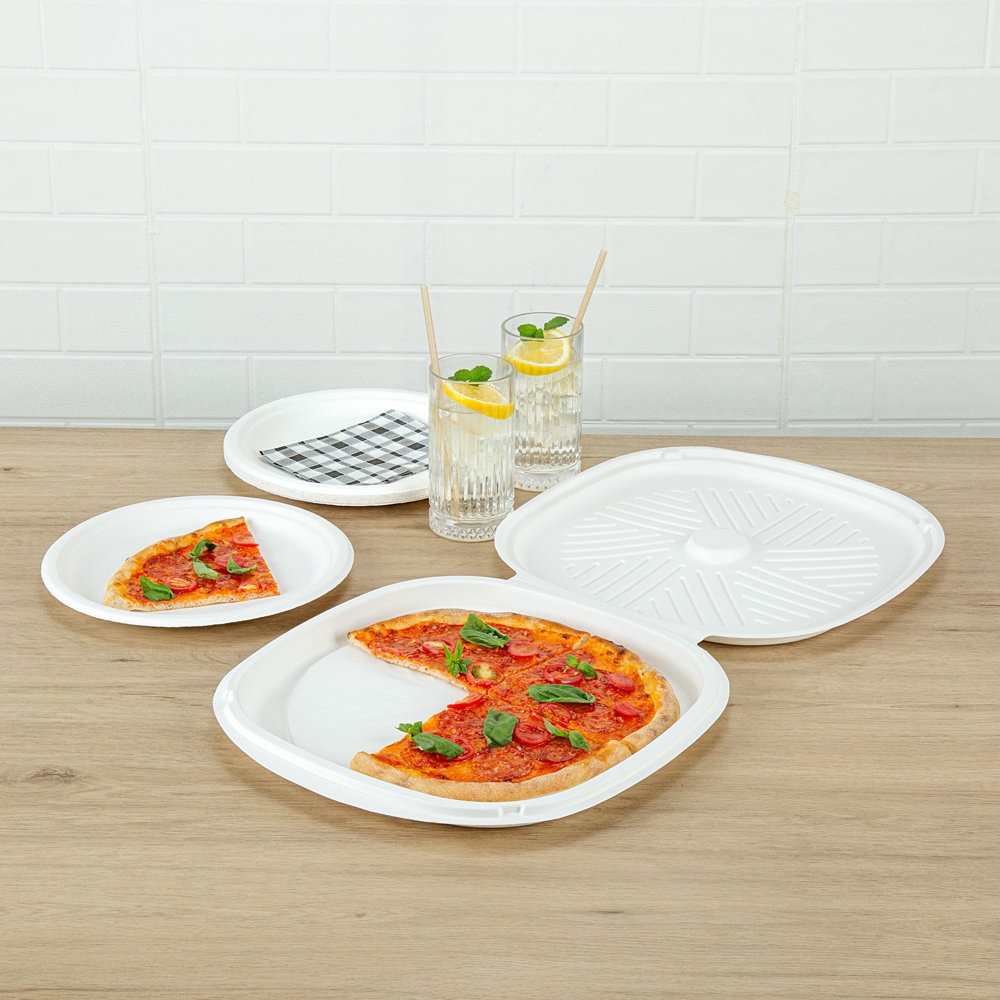 Pulp Safe No PFAS Added White Sugarcane / Bagasse Pizza Box - 13 3/4" x 13 3/4" x 1" - 25 count box