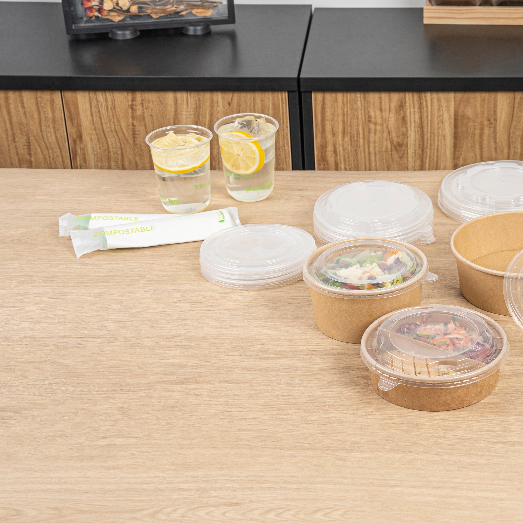 Bio Tek Clear Plastic Take Out Container Lid - Fits 17, 25, 33 and 34 oz Containers - 200 count box