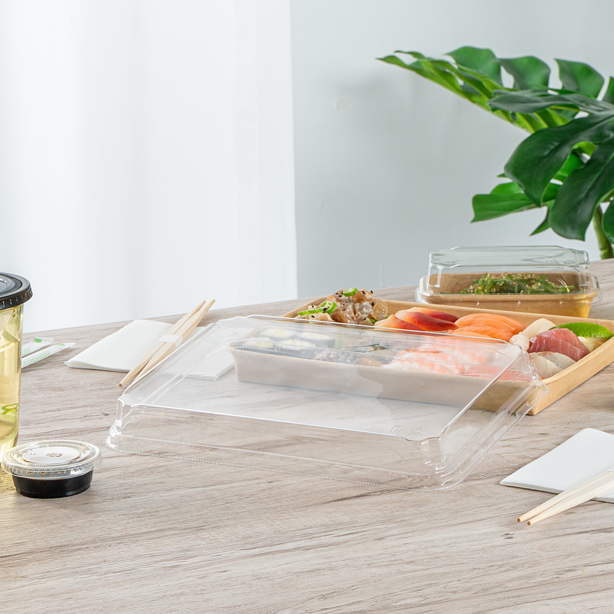 Matsuri Vision Clear PET Plastic Lid - Fits 23 oz Sushi Container, Anti-Fog - 100 count box