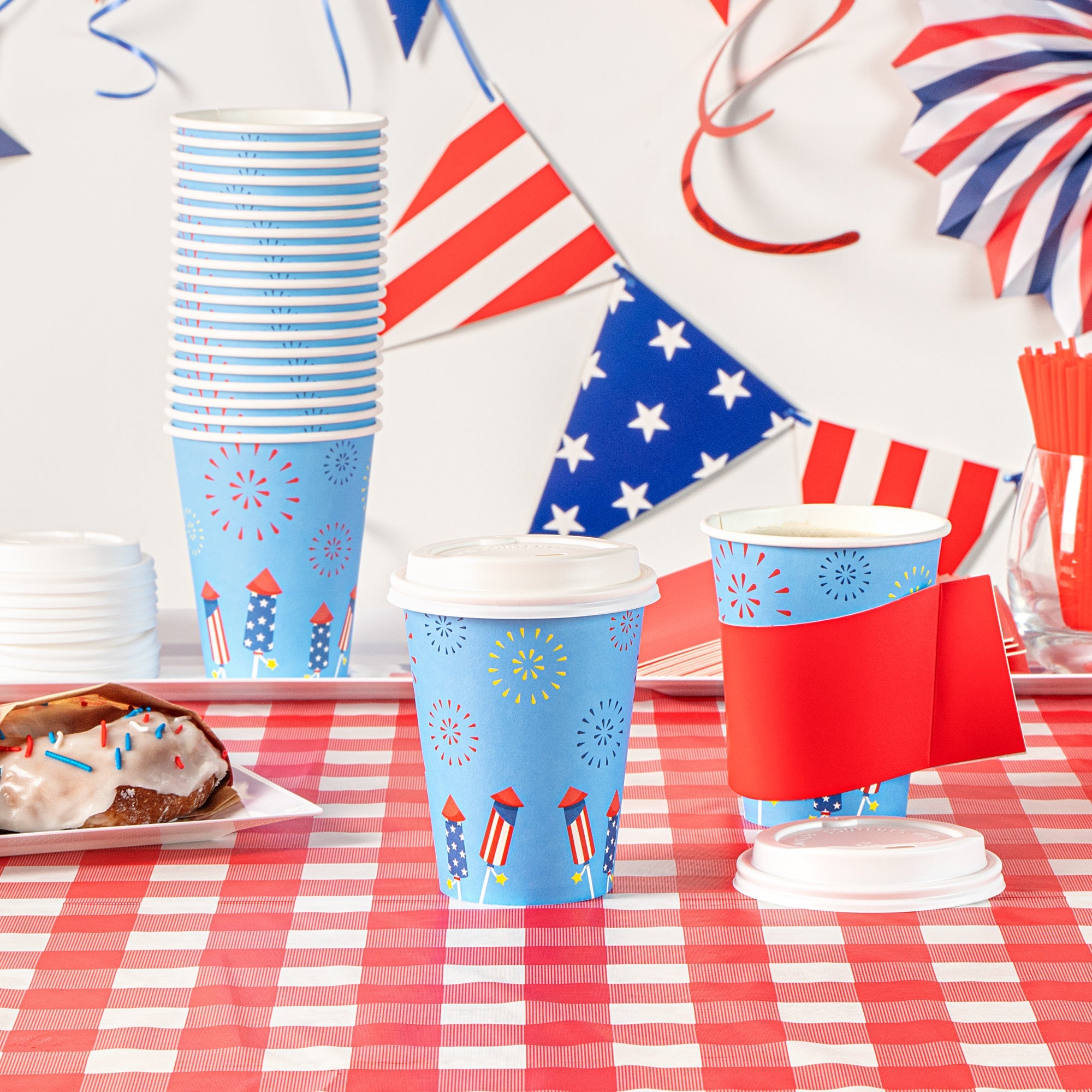 Restpresso 12 oz 4th of July Paper Single Wall Coffee Cup - with White Lid - 3 1/2" x 3 1/2" x 4 3/4" - 20 count box