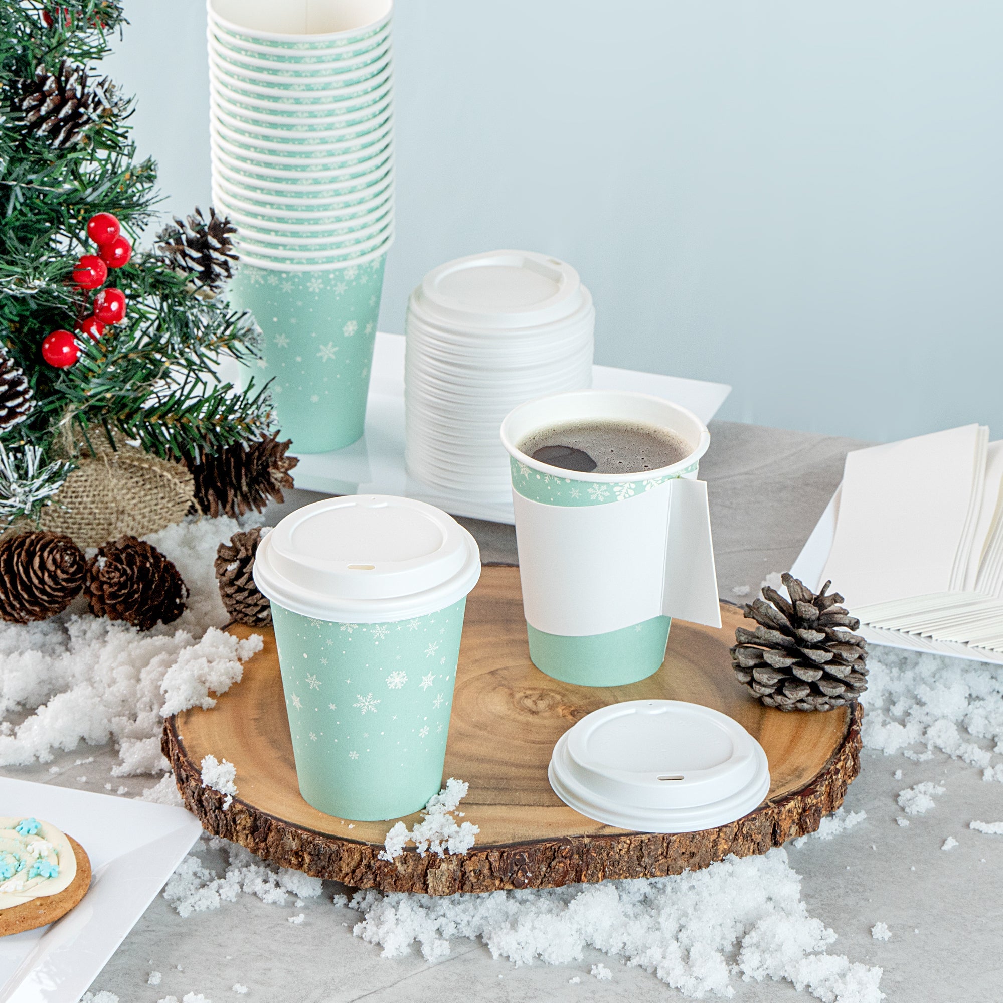 Restpresso 12 oz Blue Christmas Snowflakes Paper Single Wall Coffee Cup - with White Lid - 3 1/2" x 3 1/2" x 4 3/4" - 400 count box