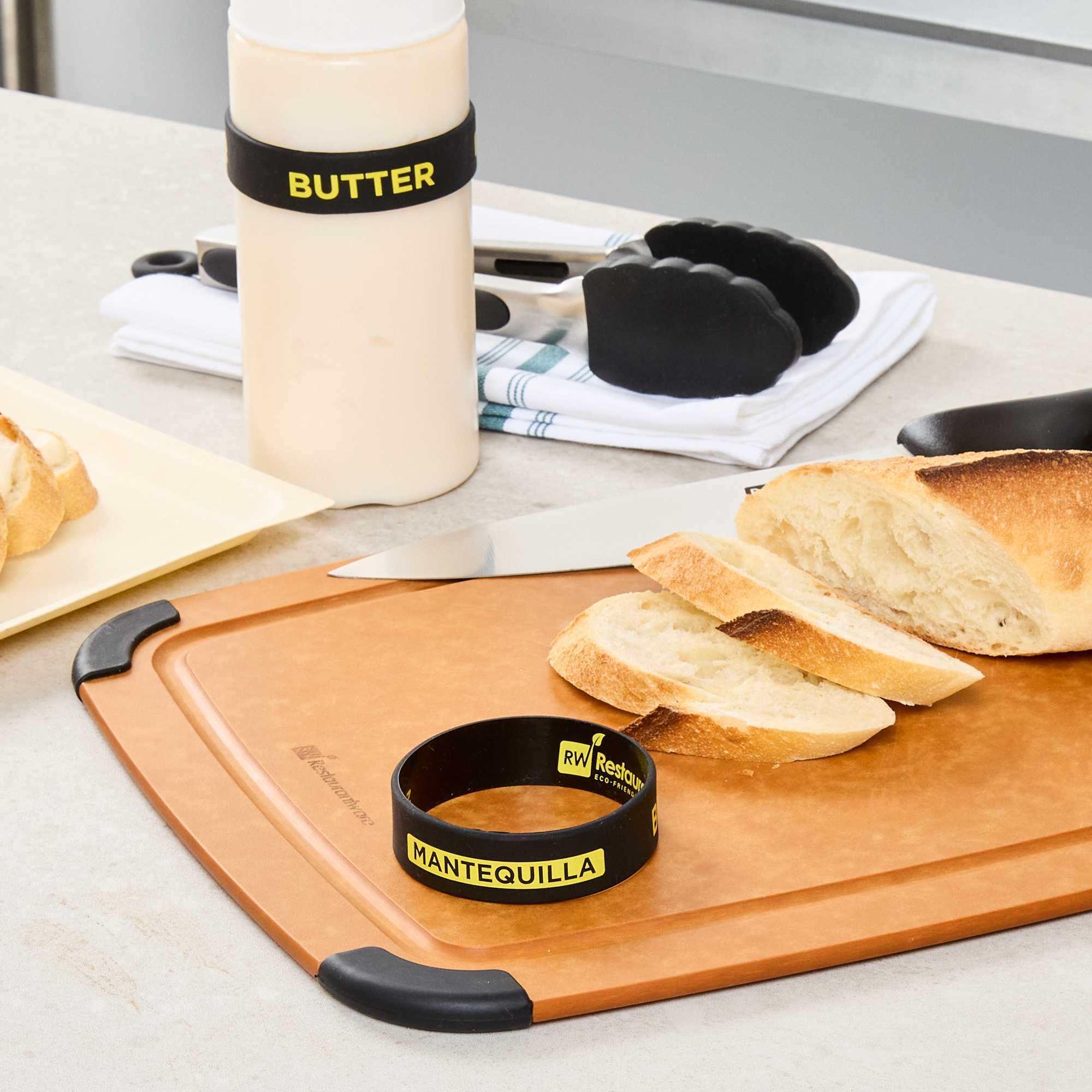 First In First Out Black Silicone Butter Label Band - Fits 16, 20 and 24 oz Squeeze Bottles - 1 count box
