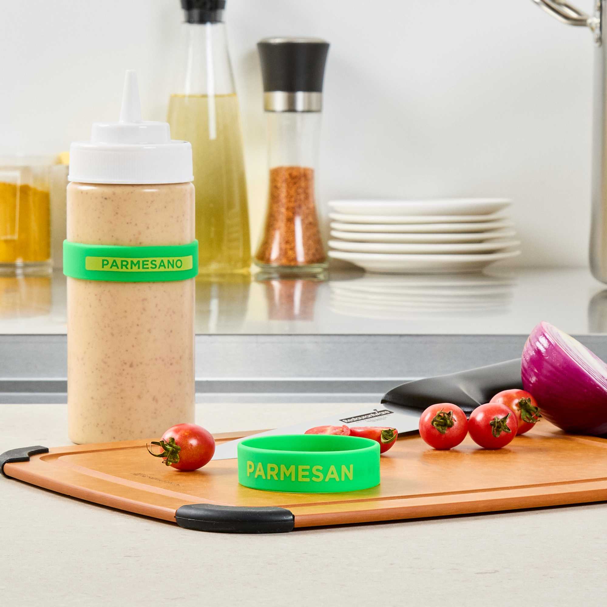 First In First Out Green Silicone Parmesan Label Band - Fits 16, 20 and 24 oz Squeeze Bottles - 1 count box