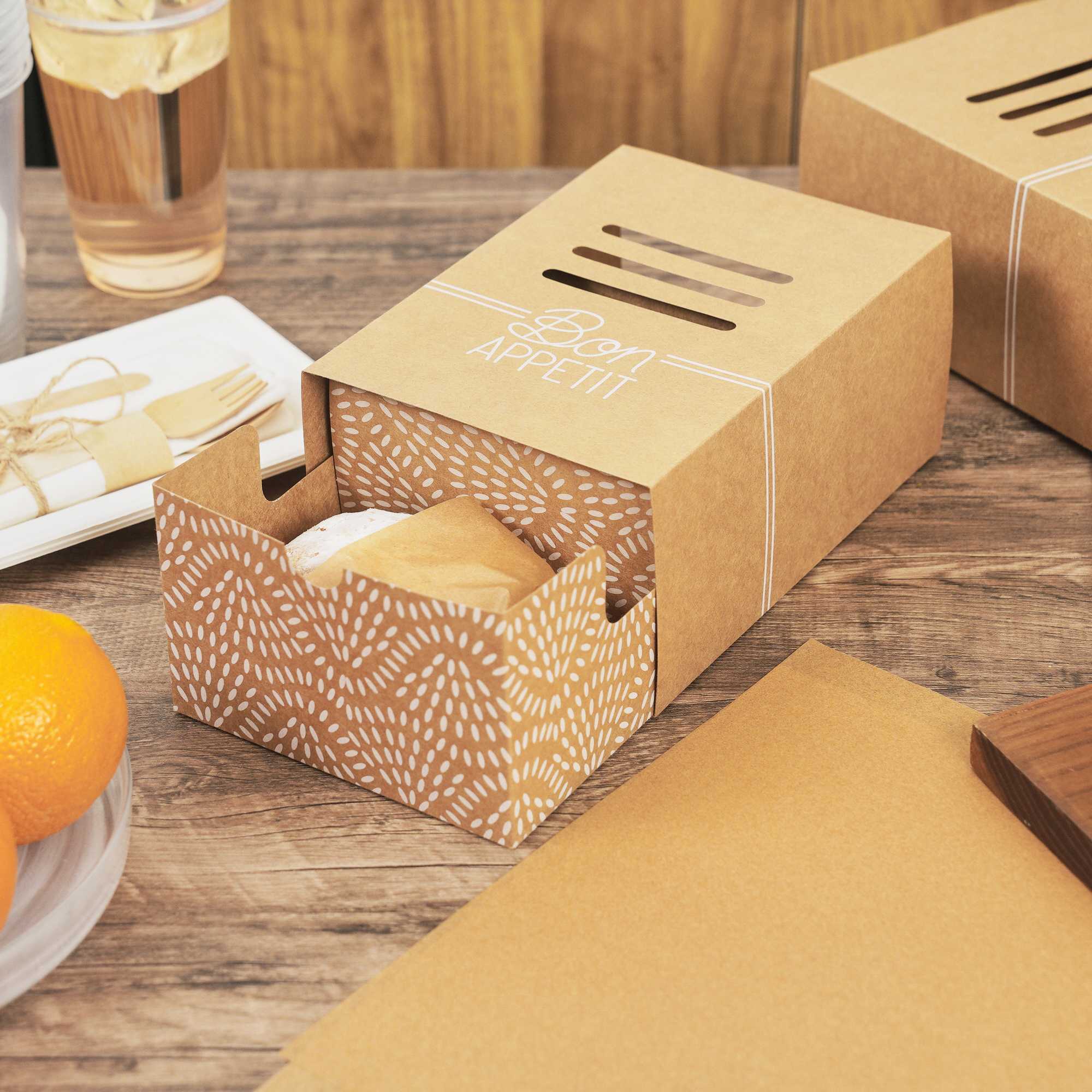 Cater Tek Rectangle Kraft Paper Burger Tray - with Cover and Divider - 8 1/4" x 5 3/4" x 3 3/4" - 100 count box