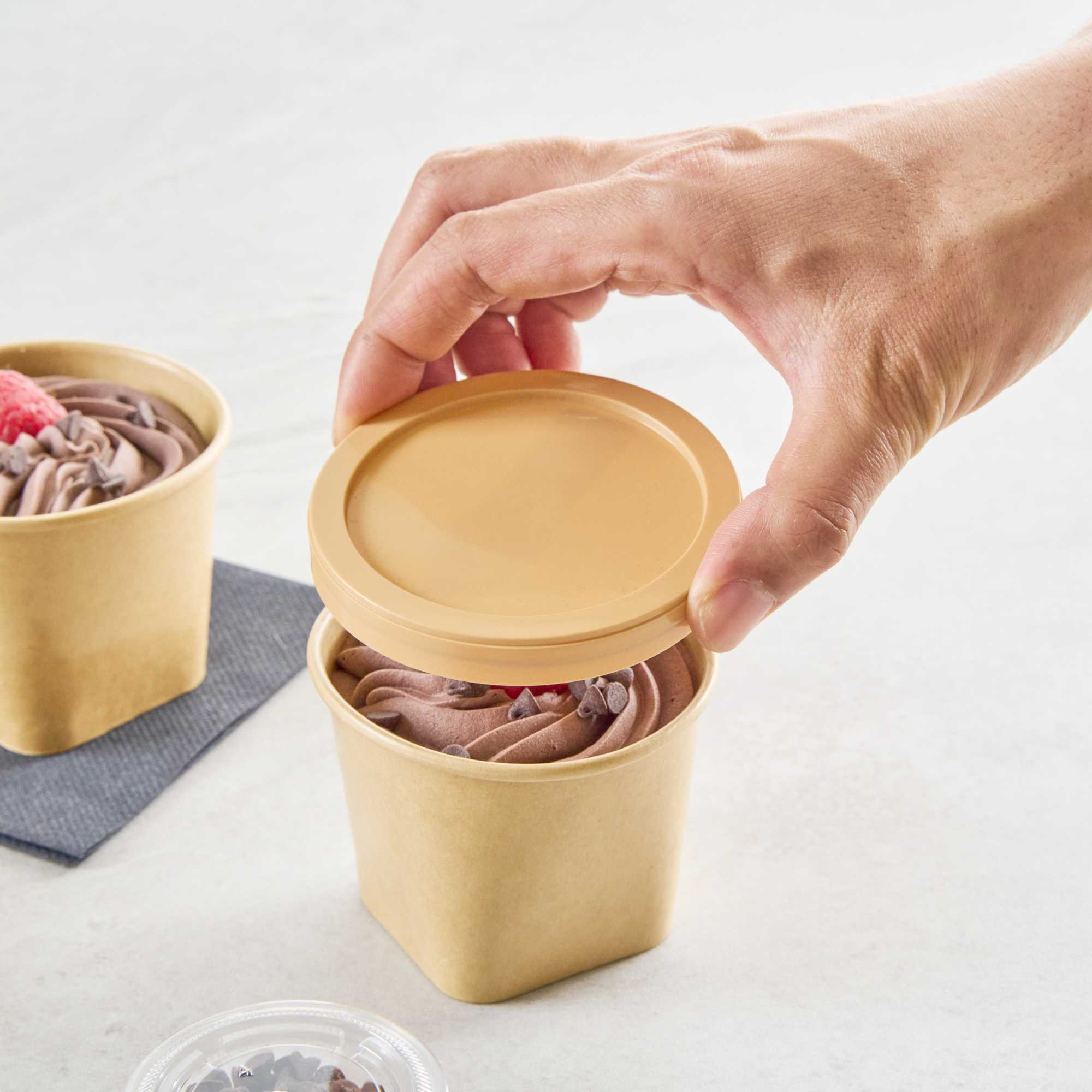 Coppetta Round Brown Plastic Lid - Fits 6 and 13 oz To Go Cups, with Spoon - 200 count box