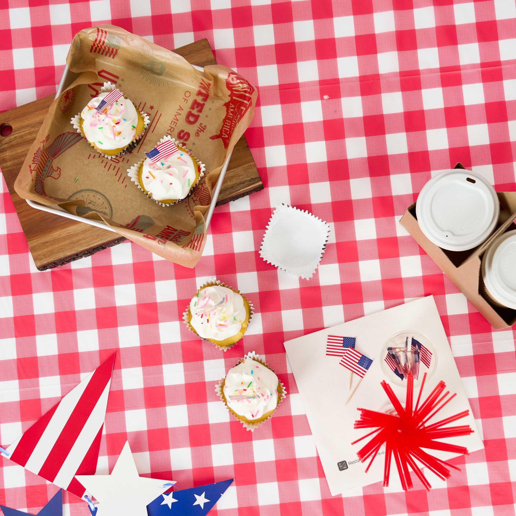 Panificio 4 oz Petal Paper Baking Cup - American Flag, Ridged, Greaseproof - 2 1/4" x 2 1/4" x 1 1/2" - 200 count box