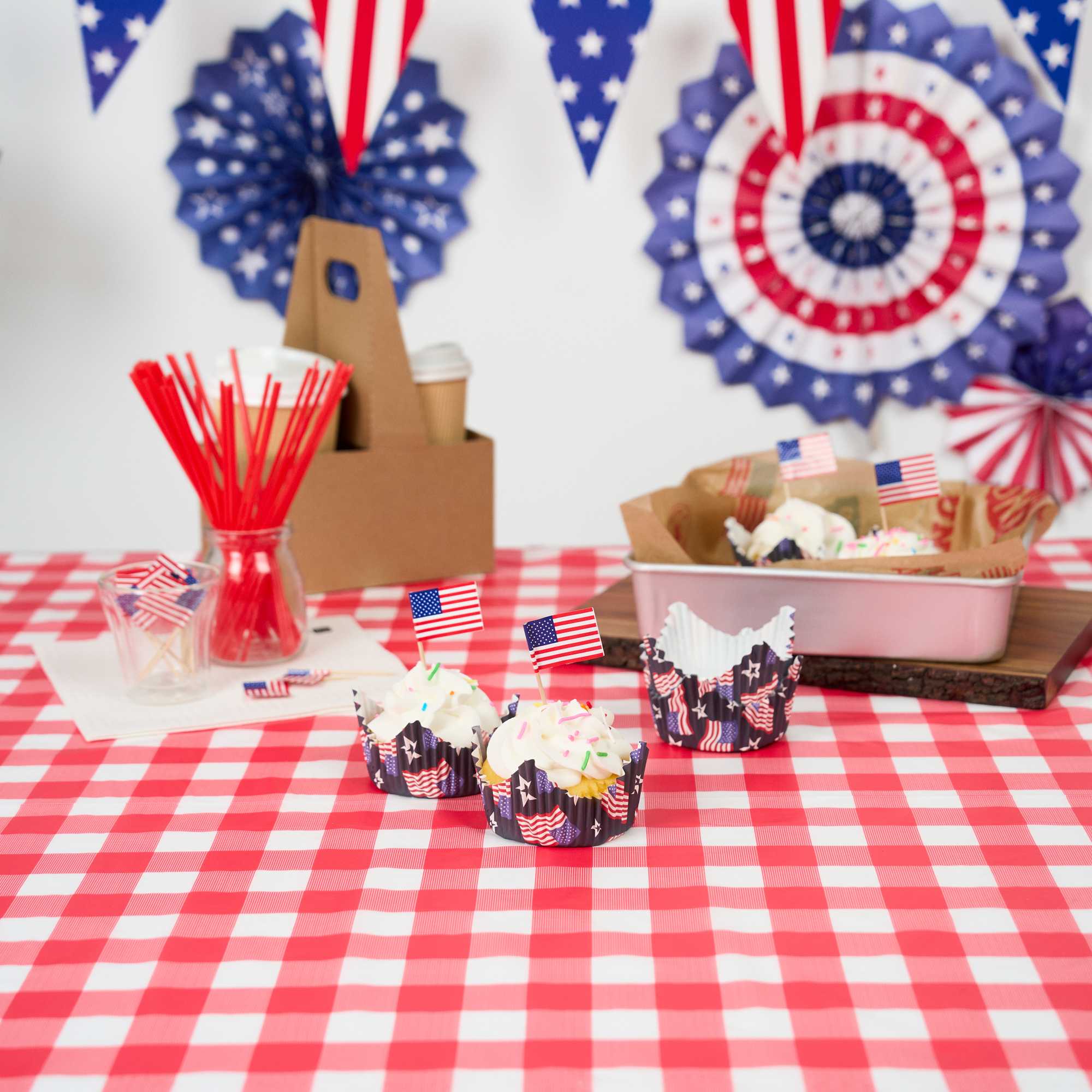 Panificio 4 oz Petal Paper Baking Cup - American Flag, Ridged, Greaseproof - 2 1/4" x 2 1/4" x 1 1/2" - 200 count box