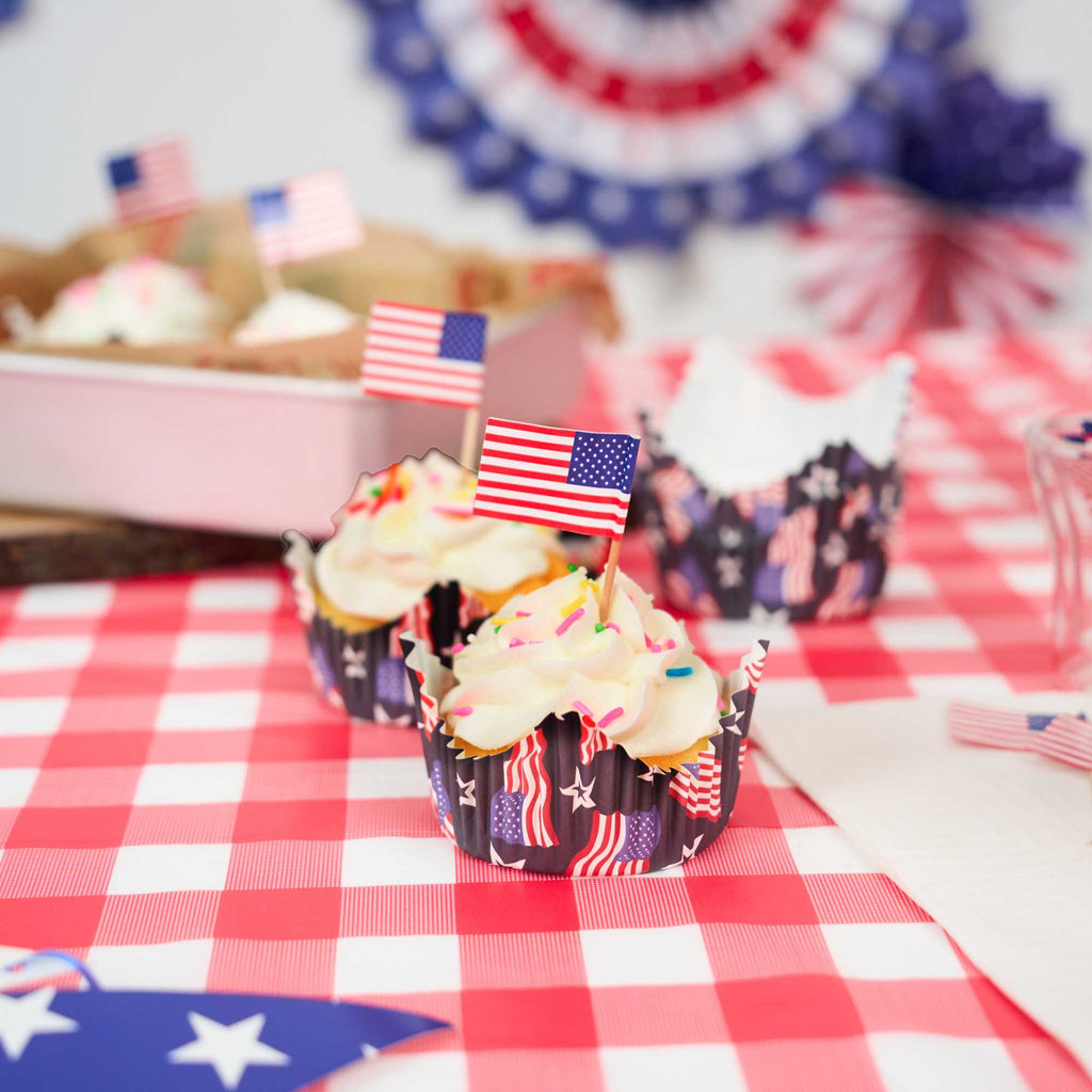 Panificio 4 oz Petal Paper Baking Cup - American Flag, Ridged, Greaseproof - 2 1/4" x 2 1/4" x 1 1/2" - 4000 count box