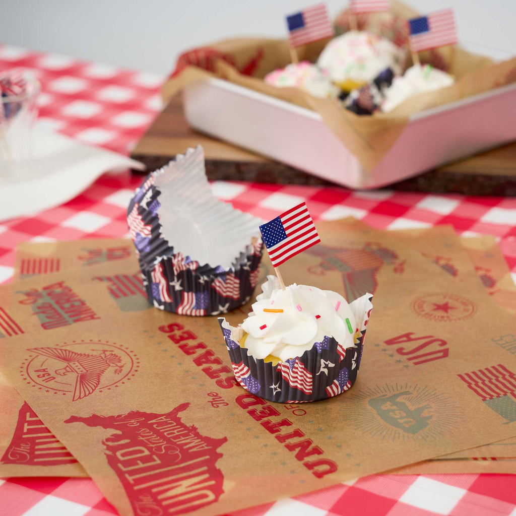 Panificio 4 oz Petal Paper Baking Cup - American Flag, Ridged, Greaseproof - 2 1/4" x 2 1/4" x 1 1/2" - 4000 count box