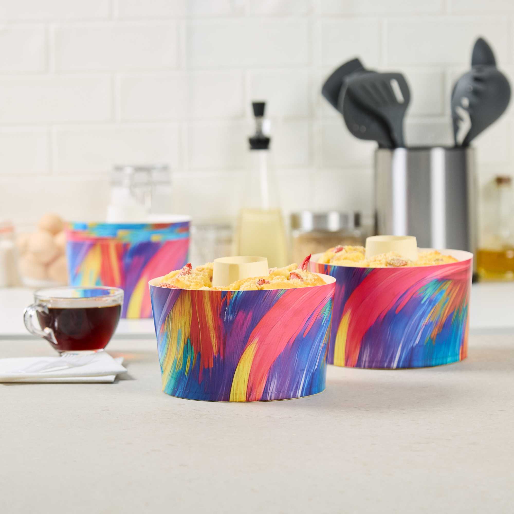 Panificio 53 oz Paper Angel Food Tube Pan - Colorful Abstract Waves, Greaseproof - 5 3/4" x 5 3/4" x 3 3/4" - 400 count box