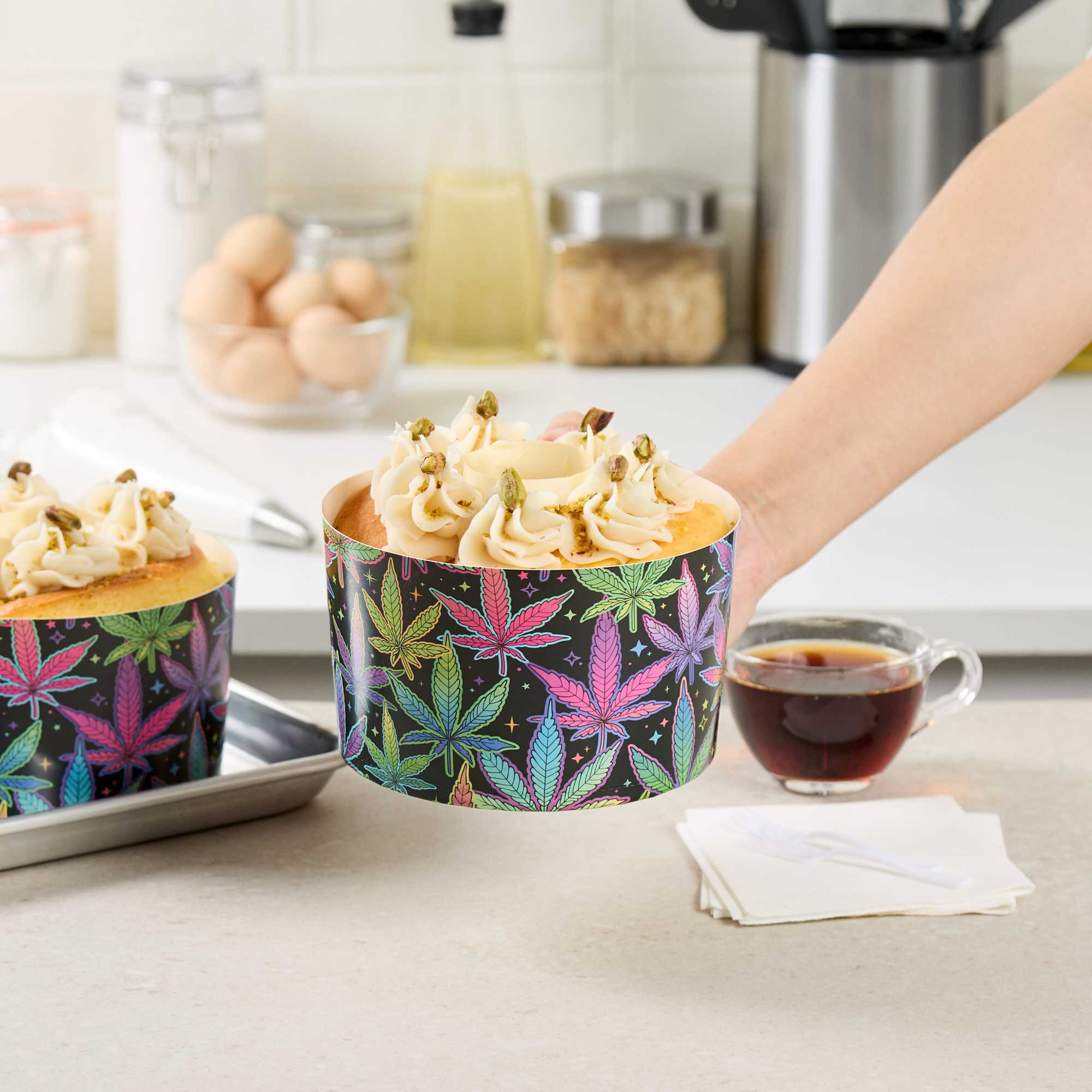 Panificio 53 oz Paper Angel Food Tube Pan - Trippy Leaf Print, Greaseproof - 5 3/4" x 5 3/4" x 3 3/4" - 400 count box
