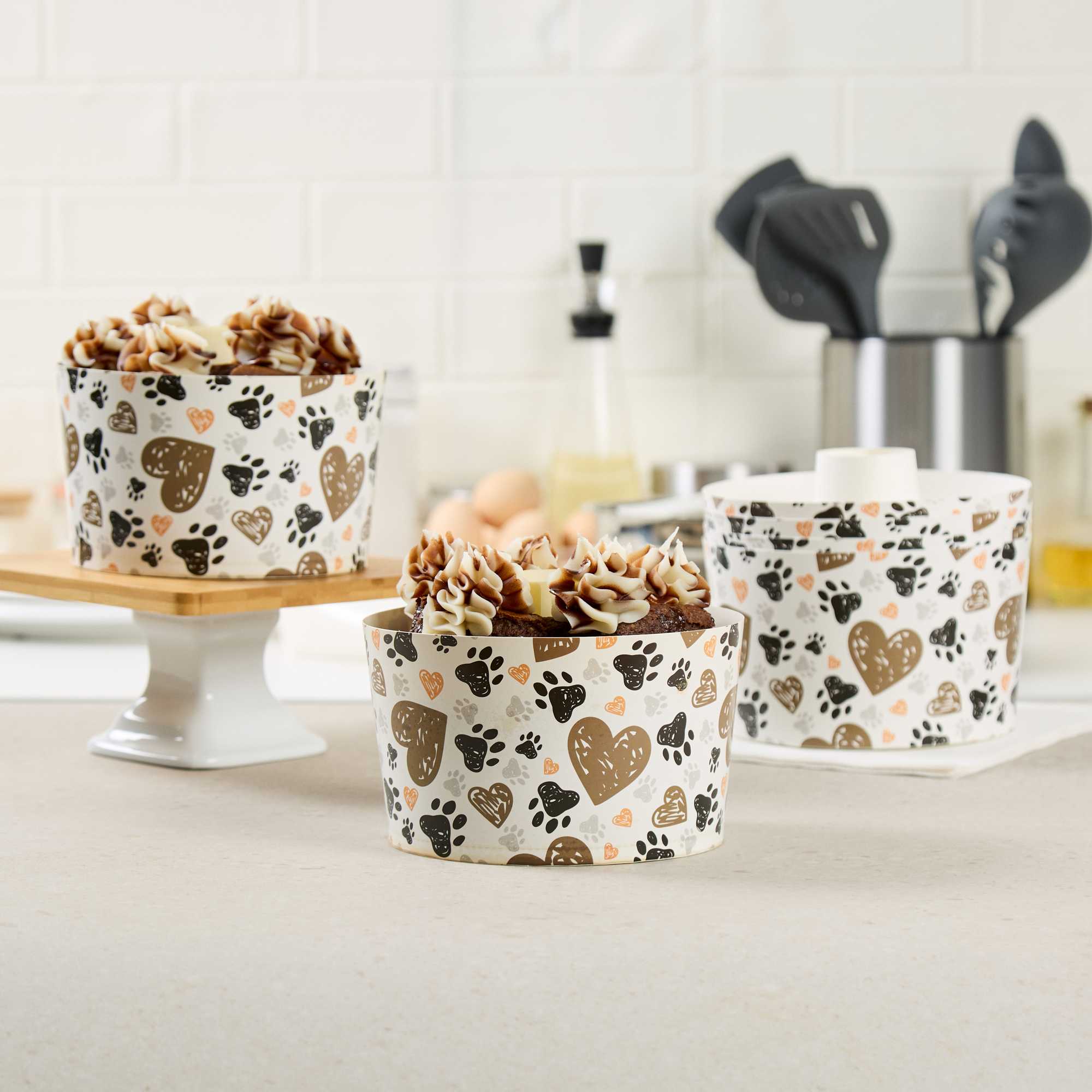 Panificio 53 oz Paper Angel Food Tube Pan - Paw Print, Greaseproof - 5 3/4" x 5 3/4" x 3 3/4" - 100 count box