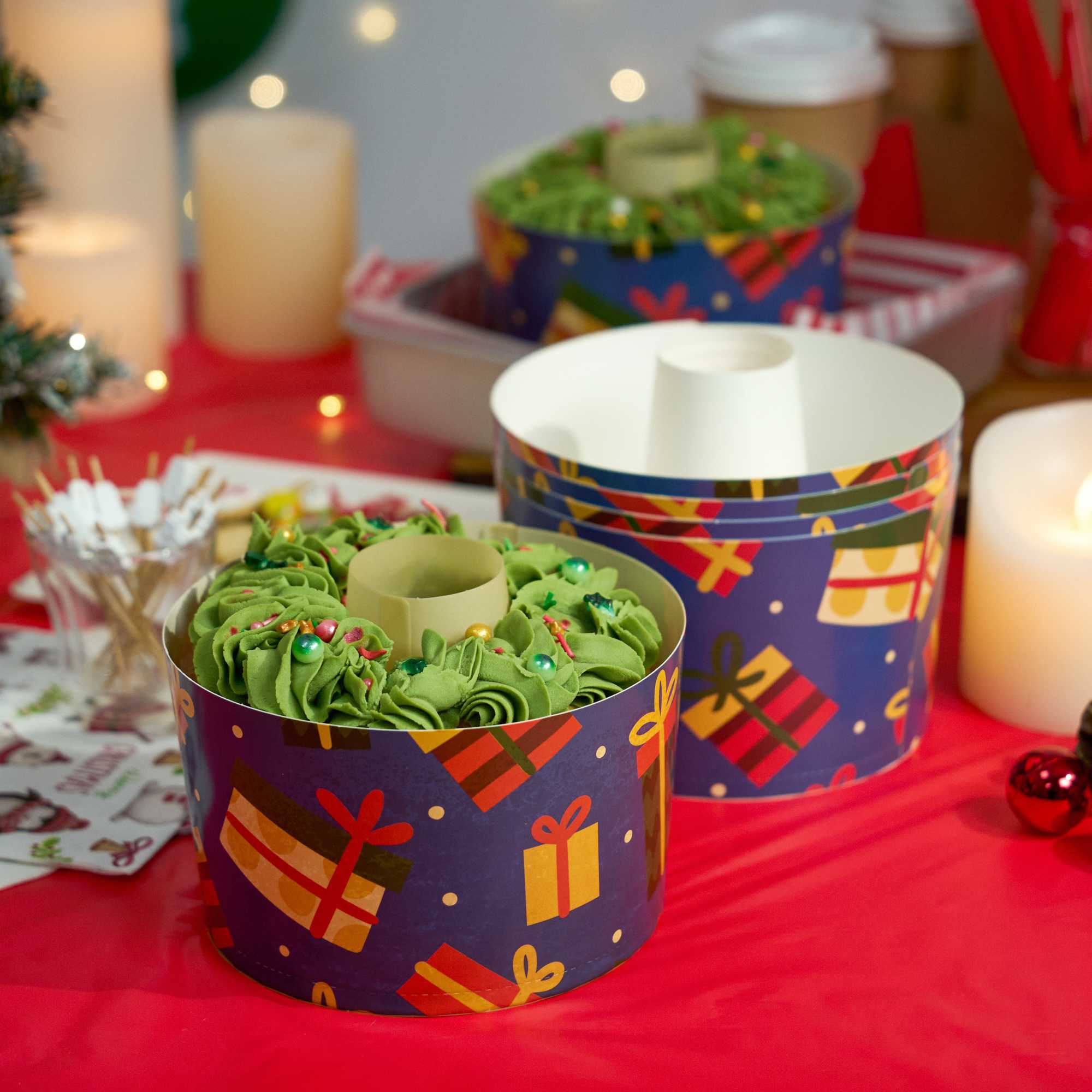Panificio 53 oz Paper Angel Food Tube Pan - Christmas, Greaseproof - 5 3/4" x 5 3/4" x 3 3/4" - 100 count box