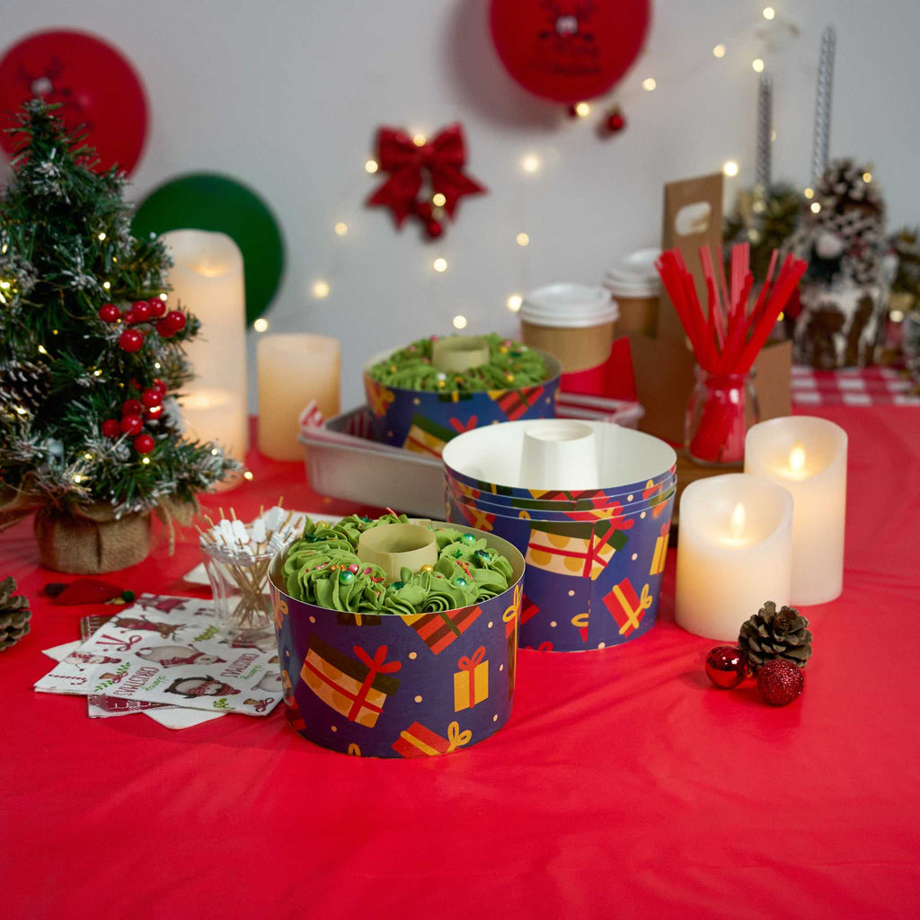 Panificio 53 oz Paper Angel Food Tube Pan - Christmas, Greaseproof - 5 3/4" x 5 3/4" x 3 3/4" - 400 count box