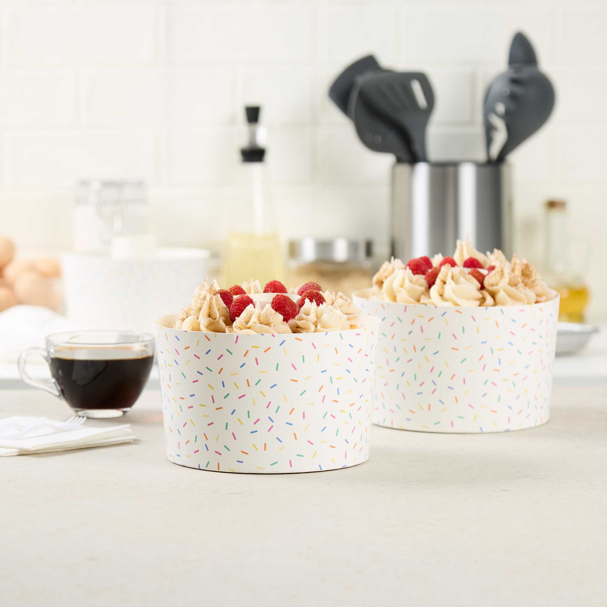 Panificio 53 oz Paper Angel Food Tube Pan - Colorful Confetti, Greaseproof - 5 3/4" x 5 3/4" x 3 3/4" - 100 count box