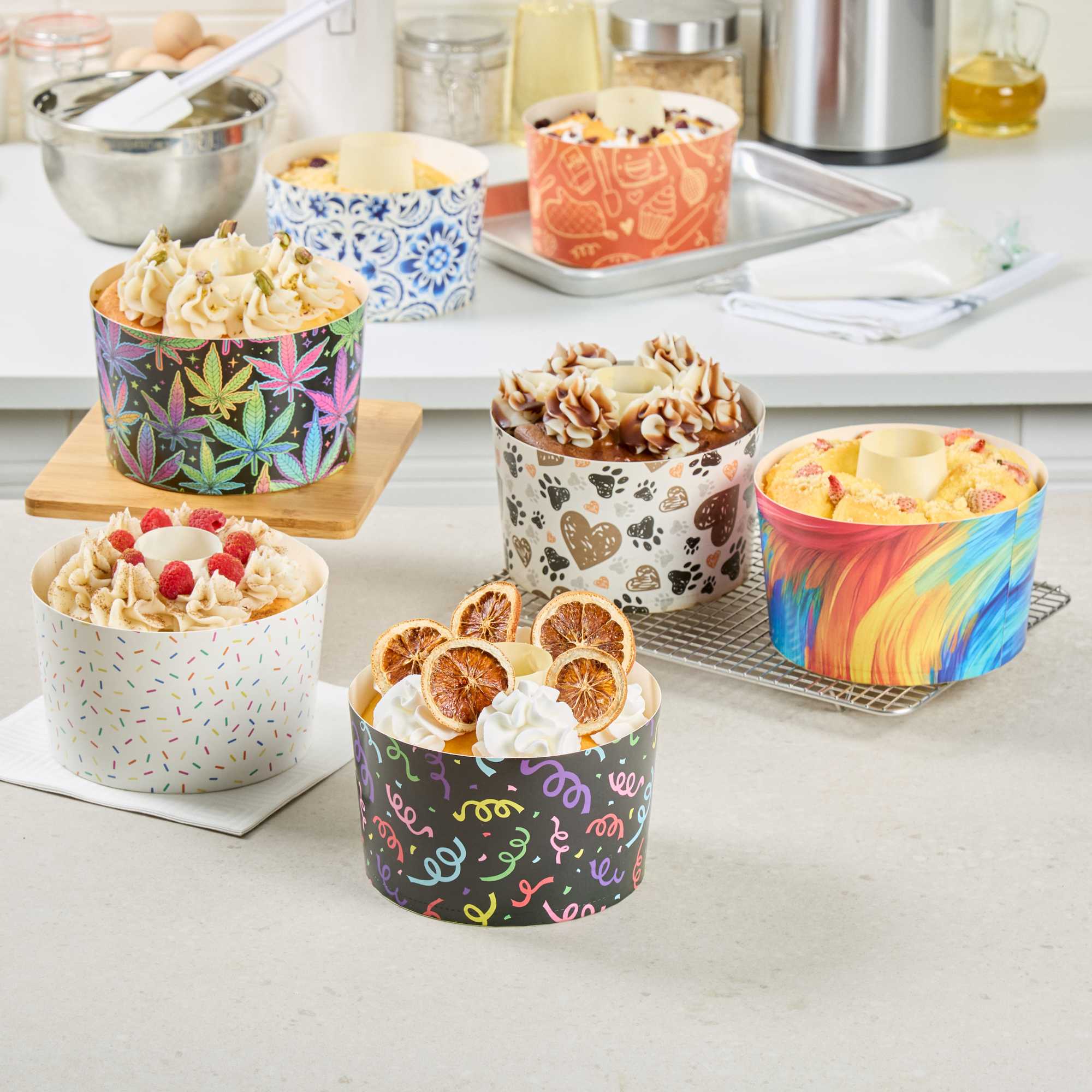 Panificio 53 oz Paper Angel Food Tube Pan - Colorful Confetti, Greaseproof - 5 3/4" x 5 3/4" x 3 3/4" - 100 count box