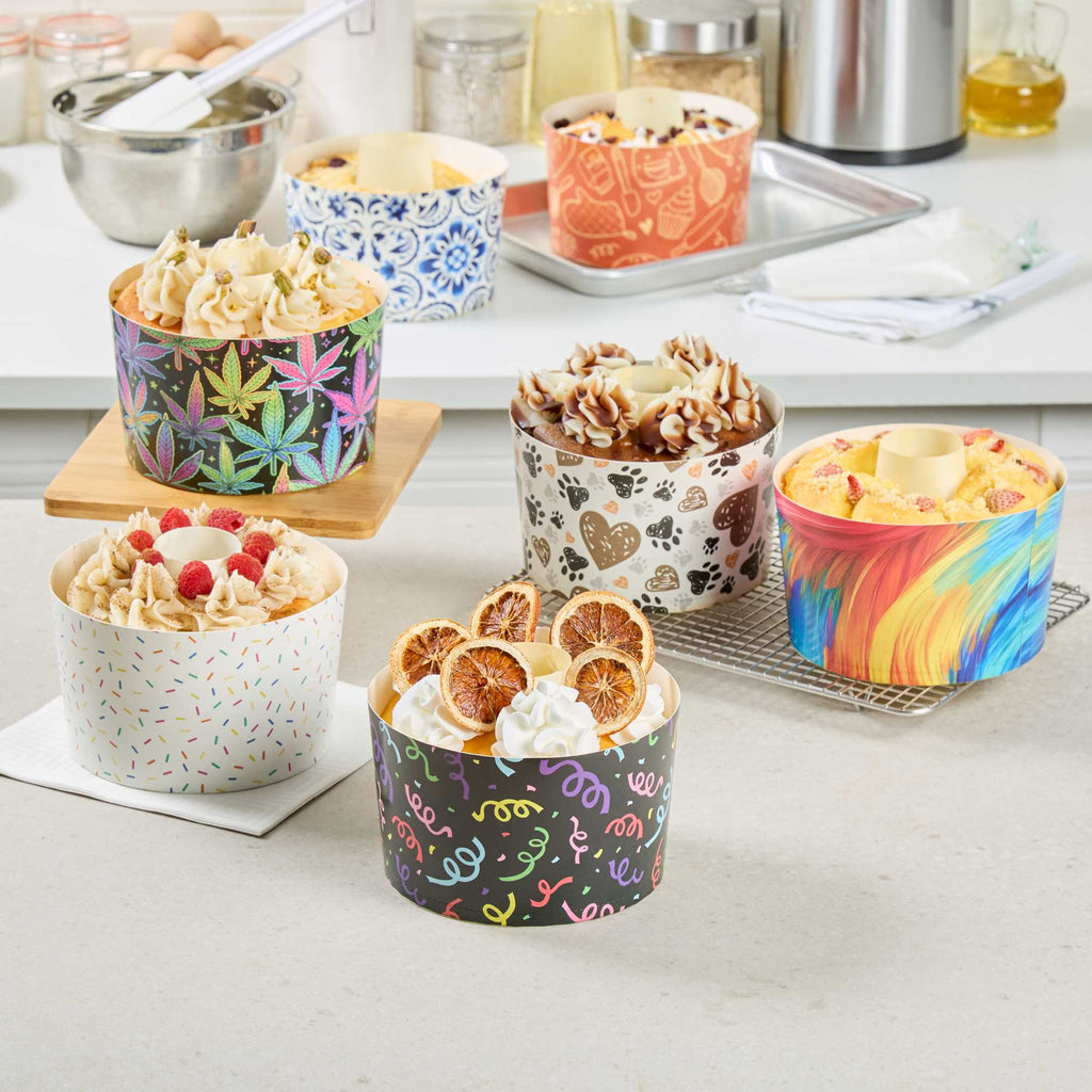 Panificio 53 oz Paper Angel Food Tube Pan - Floral, Greaseproof - 5 3/4" x 5 3/4" x 3 3/4" - 400 count box