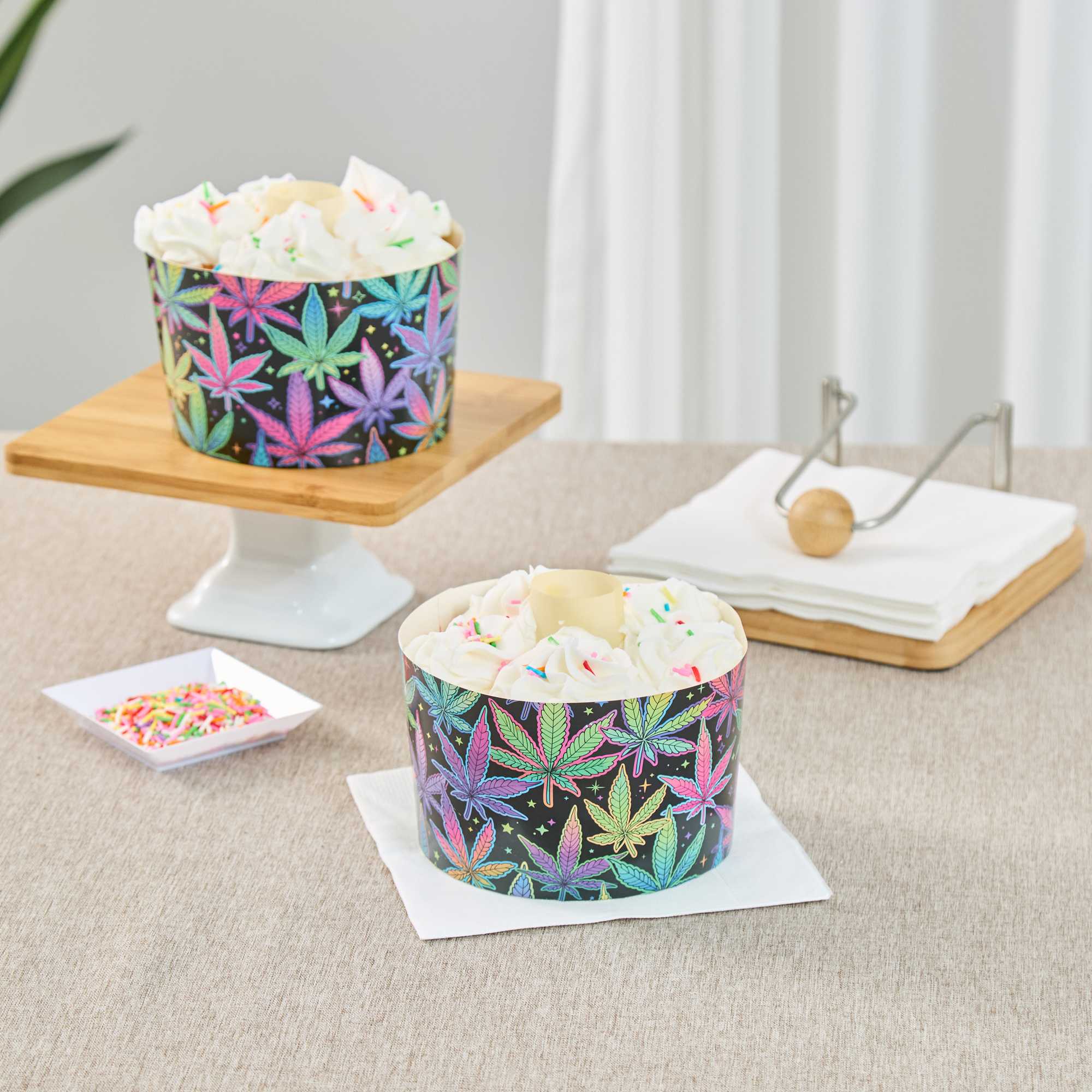 Panificio 38 oz Paper Angel Food Tube Pan - Trippy Leaf Print, Greaseproof - 5" x 5" x 3 3/4" - 100 count box