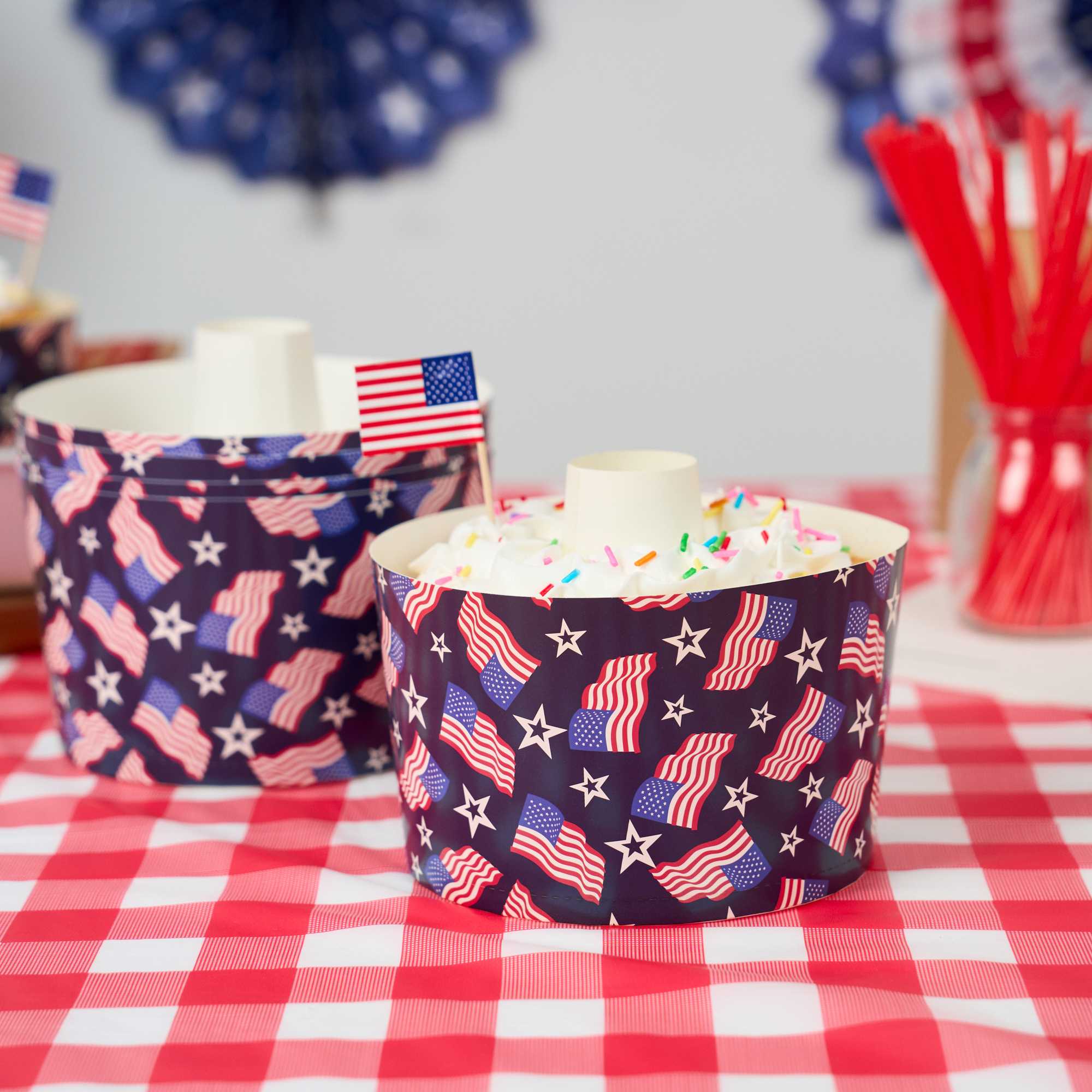 Panificio 38 oz Paper Angel Food Tube Pan - American Flag, Greaseproof - 5" x 5" x 3 3/4" - 100 count box
