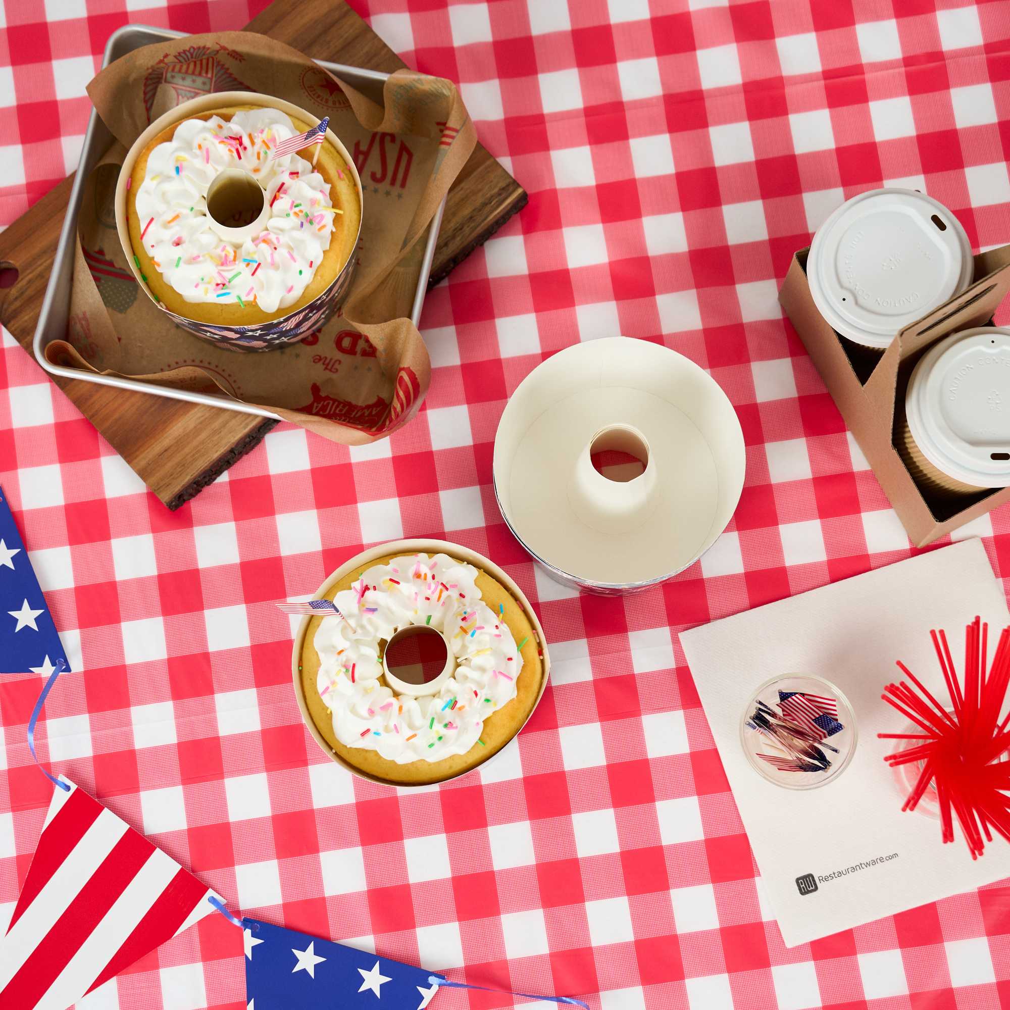 Panificio 38 oz Paper Angel Food Tube Pan - American Flag, Greaseproof - 5" x 5" x 3 3/4" - 100 count box