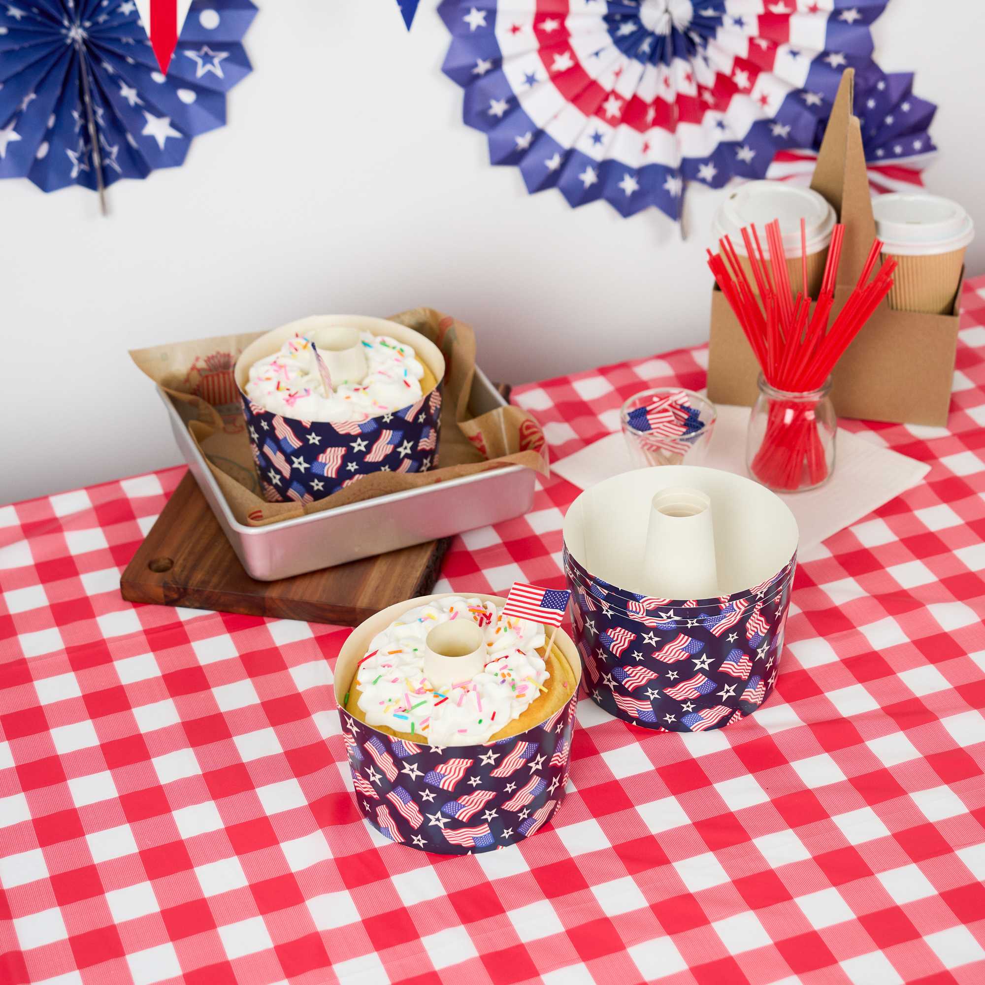 Panificio 38 oz Paper Angel Food Tube Pan - American Flag, Greaseproof - 5" x 5" x 3 3/4" - 100 count box