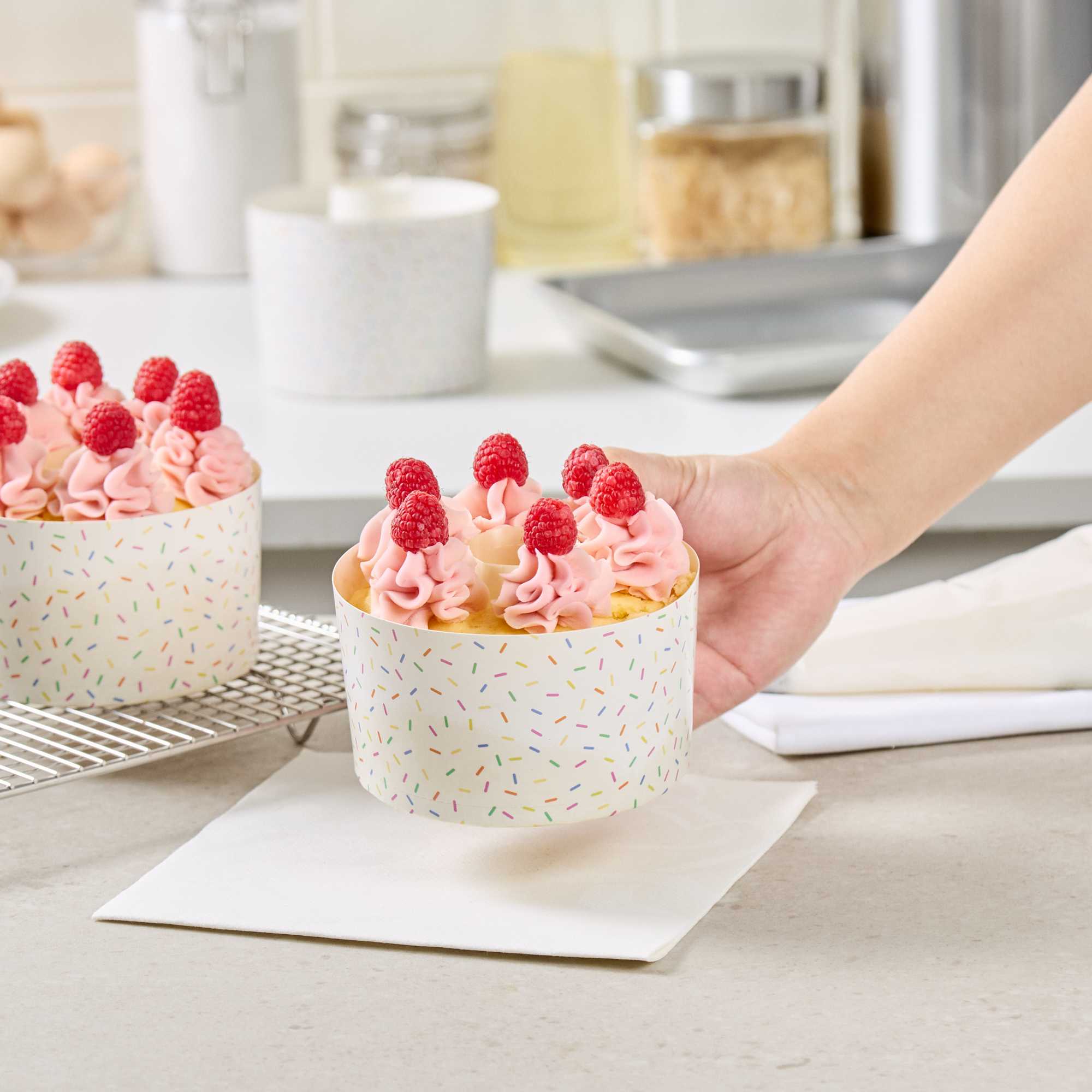 Panificio 22 oz Paper Angel Food Tube Pan - Colorful Confetti, Greaseproof - 4 1/2" x 4 1/2" x 2 3/4" - 100 count box