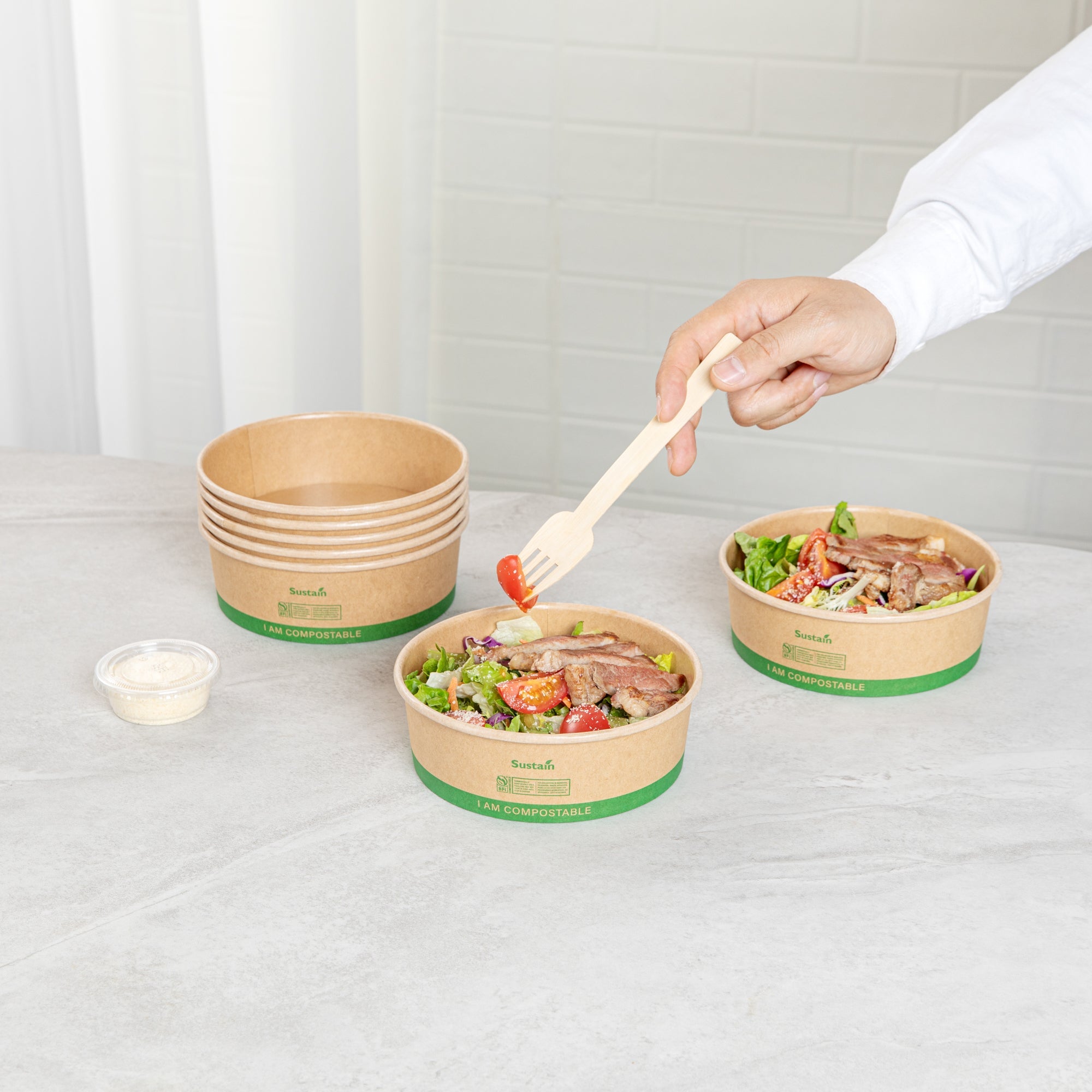 Sustain 17 oz Round Kraft Paper Take Out Container - Compostable - 5 3/4" x 5 3/4" x 2" - 200 count box
