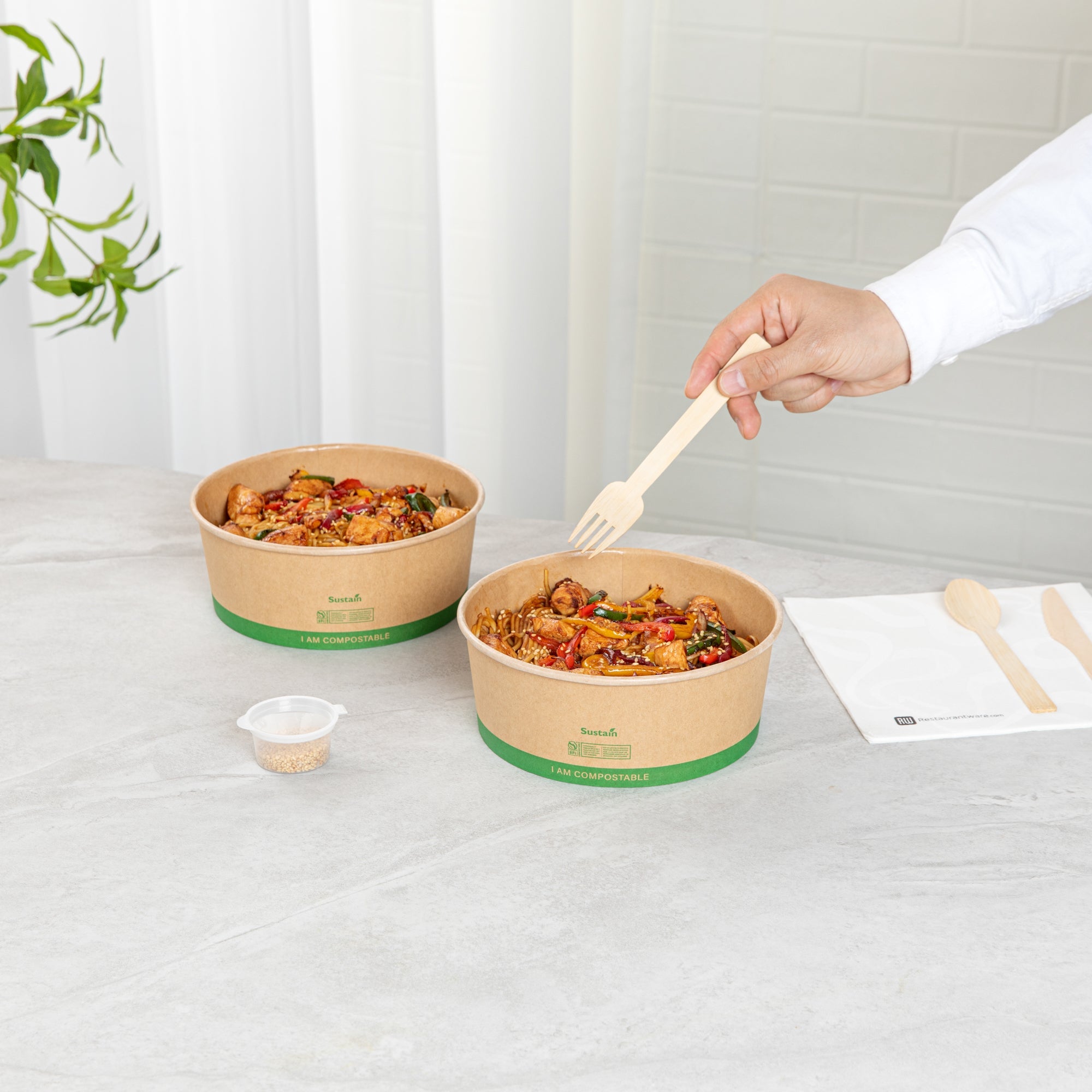 Sustain 50 oz Round Kraft Paper Take Out Container - Compostable - 7 1/4" x 7 1/4" x 2 3/4" - 50 count box