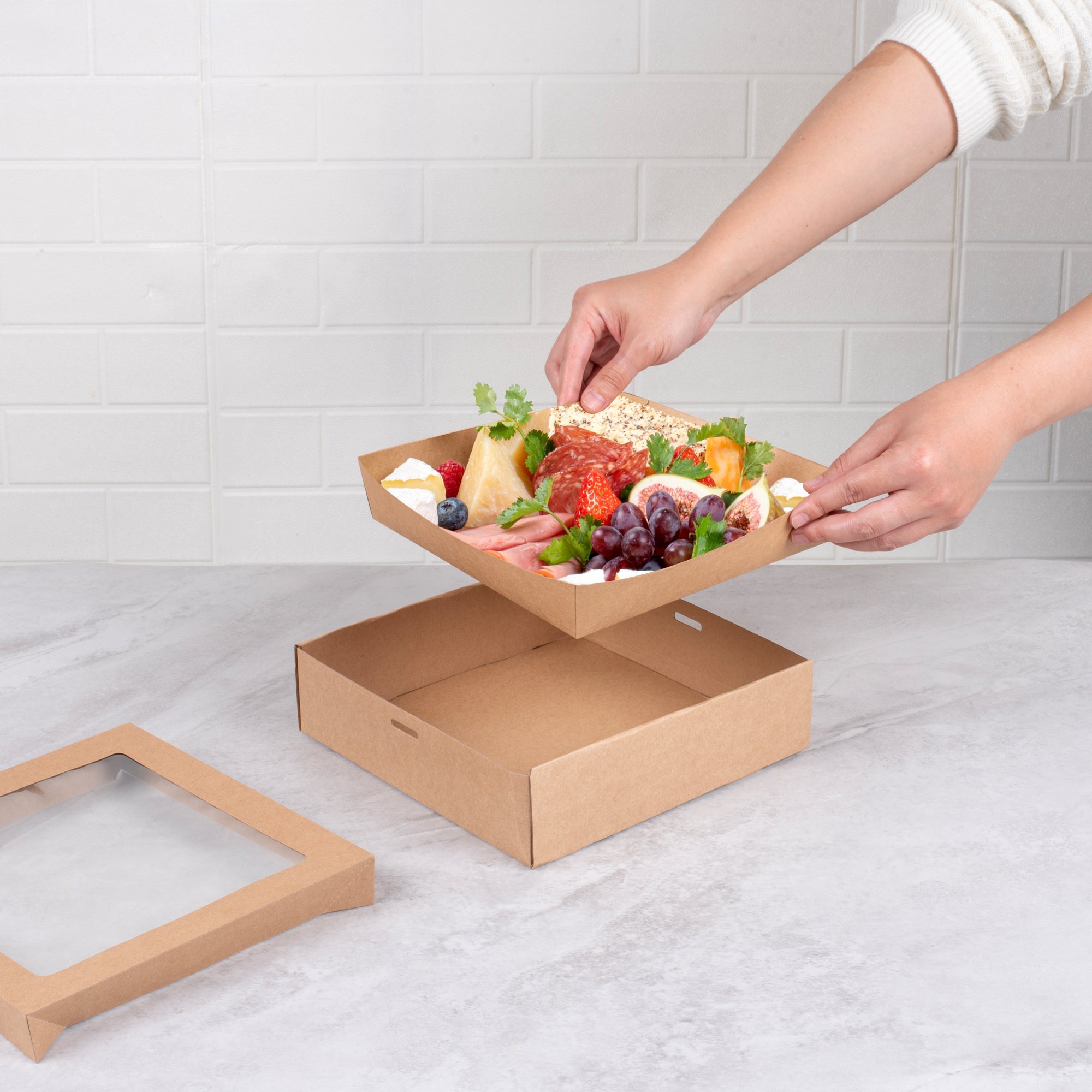 Cater Tek Kraft Paper Insert - Fits Square Catering Box - 9 3/4" x 9 3/4'' x 1 1/2'' - 100 count box