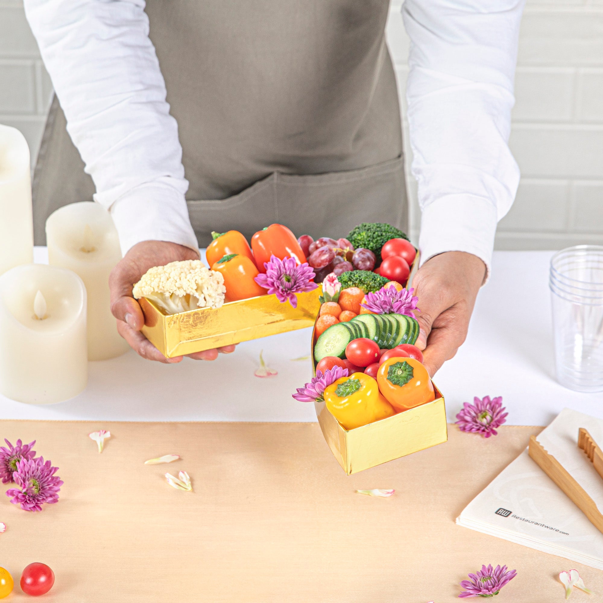 Chef 101 Gold Paper Charcuterie Fillable Number 7 Tray - 12" x 10" x 1 1/2" - 1 count box