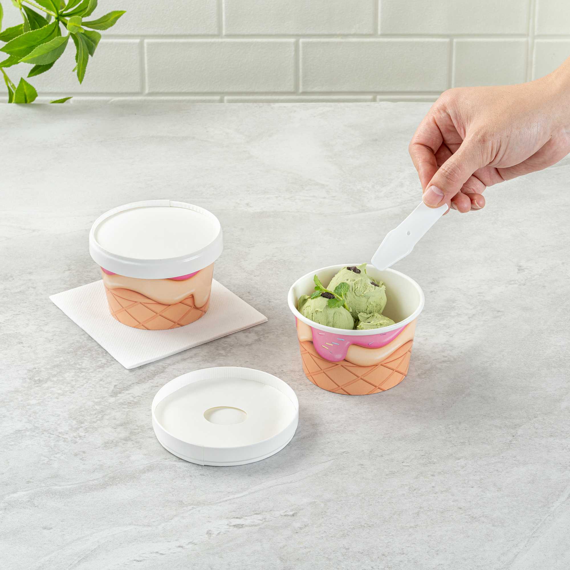 Coppetta Round White Paper Lid - Fits 8 oz To Go Cup, with Spoon - 3 3/4" x 3 3/4" x 3/4" - 50 count box