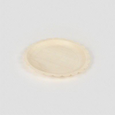 Taipei Round Natural Poplar Plate - with Scalloped Edge - 9 1/4'' x 9 1/4'' - 200 count box