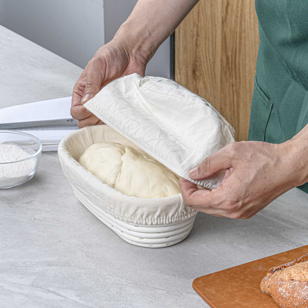 Pastry Tek Rattan Oval Natural Banneton Proofing Basket - with 2 Cotton Liners - 9 3/4" x 6" x 3" - 1 count box