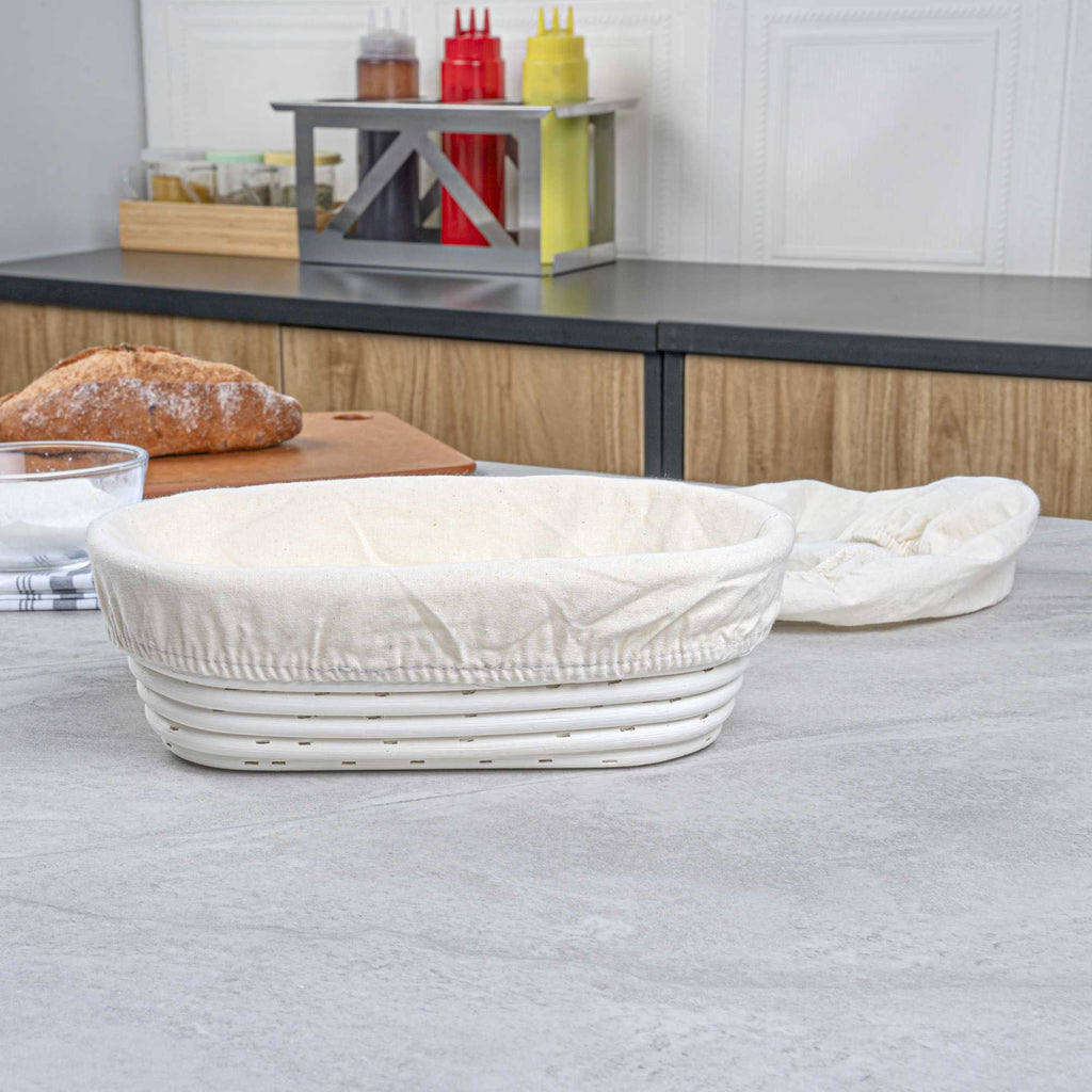 Pastry Tek Rattan Oval Natural Banneton Proofing Basket - with 2 Cotton Liners - 9 3/4" x 6" x 3" - 10 count box