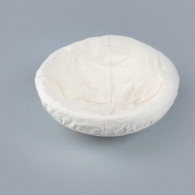 Pastry Tek Rattan Round Natural Banneton Proofing Basket - with 2 Cotton Liners - 9" x 9" x 3 1/4" - 10 count box