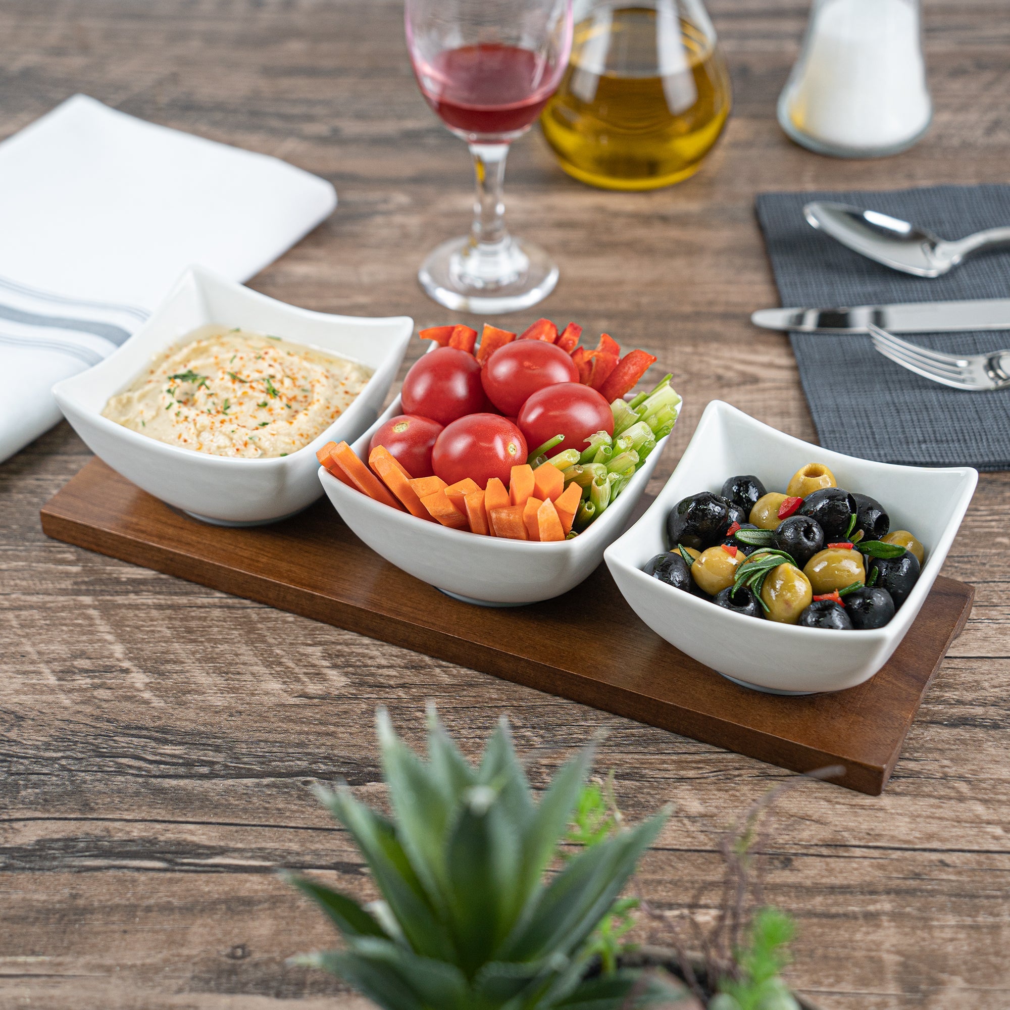 Chef 101 15 oz Rectangle White Porcelain Cocktail Bowl Set - 3 Bowls, Bamboo Tray - 12" x 4" x 2 1/2" - 1 count box