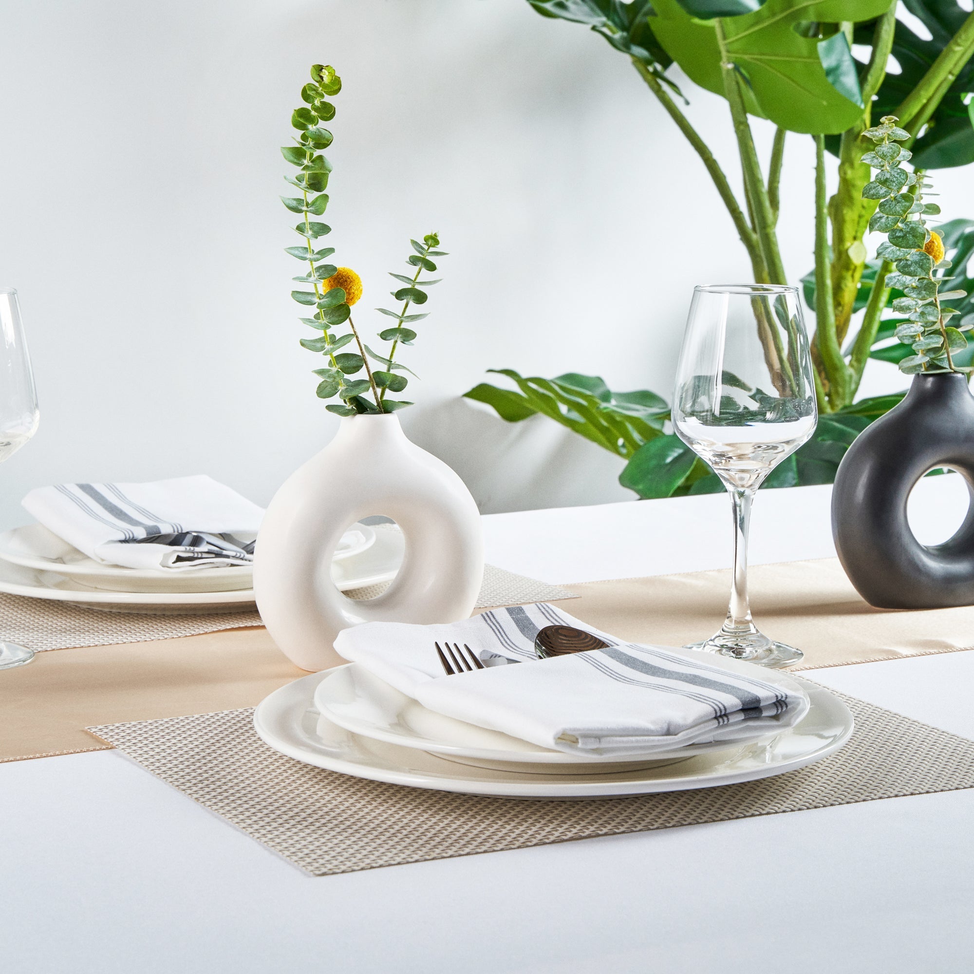 Table Art White Ceramic Donut Vase - 5 3/4'' x 2 1/4'' x 6'' - 1 count box