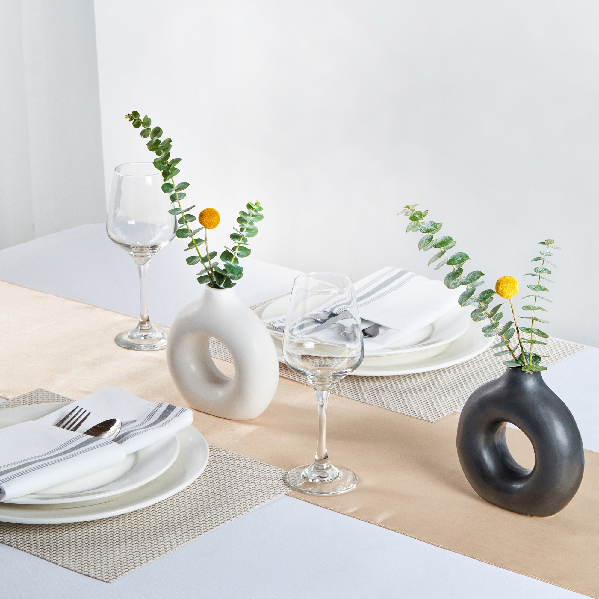 Table Art White Ceramic Donut Vase - 5 3/4'' x 2 1/4'' x 6'' - 1 count box