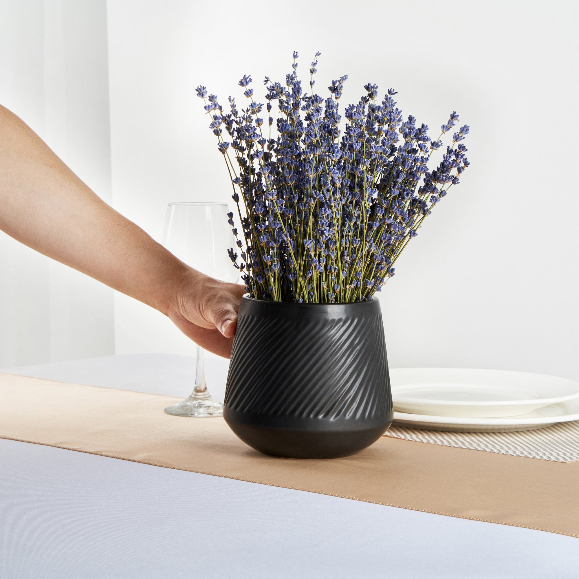 Table Art Black Ceramic Tea Cup Vase - 6'' x 6'' x 5 1/2'' - 1 count box