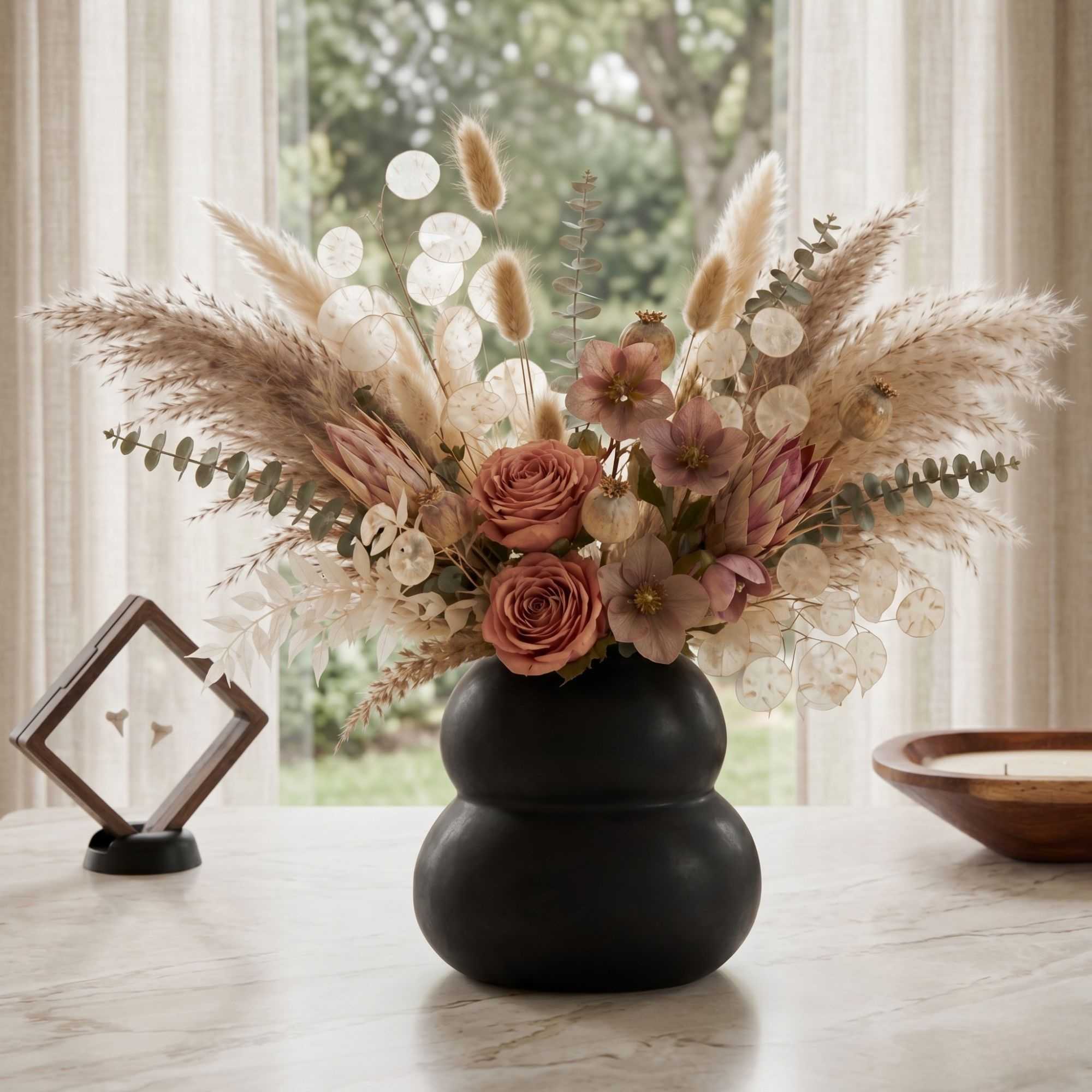 Table Art Black Ceramic Gourd Vase - 6 1/2'' x 4'' x 7'' - 1 count box