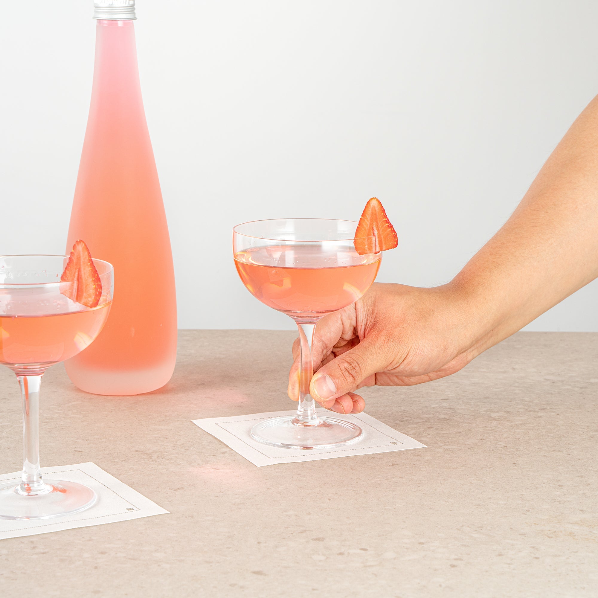 Vetri 8 oz Coupe Cocktail Glass - 3 3/4" x 3 3/4" x 5 1/4" - 6 count box