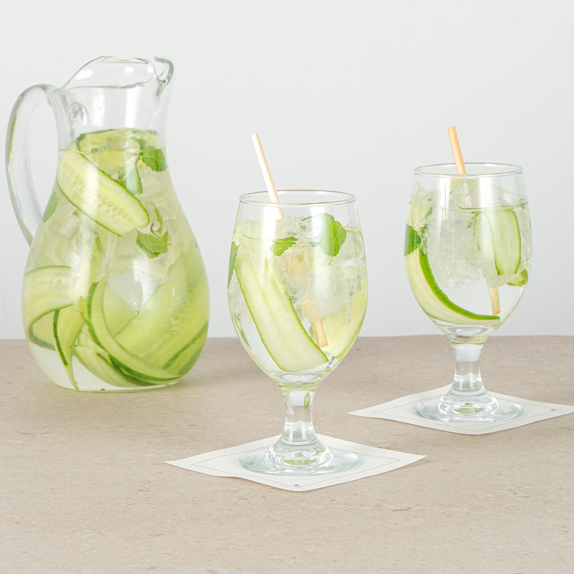 Vetri 14 oz Water Goblet Glass - 2 3/4" x 2 3/4" x 6 1/2" - 6 count box