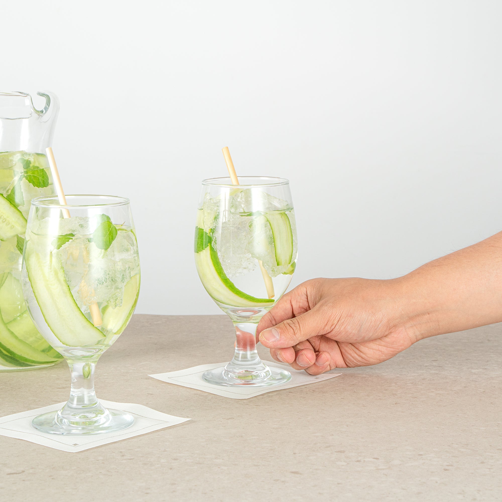 Vetri 14 oz Water Goblet Glass - 2 3/4" x 2 3/4" x 6 1/2" - 6 count box