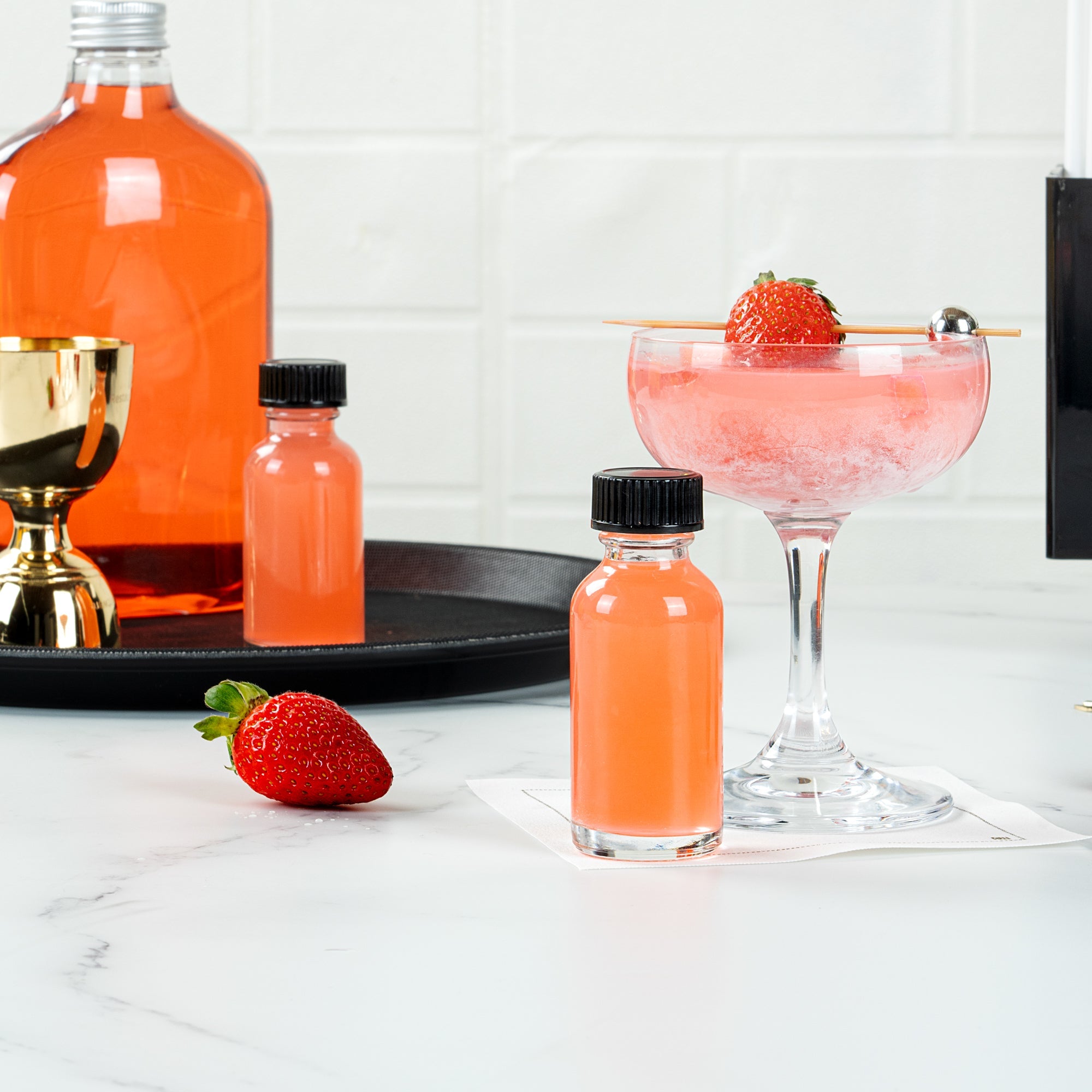 Vetri 1 oz Boston Round Clear Glass Bottle - with Black Phenolic Cap - 1 1/4" x 1 1/4" x 3" - 48 count box
